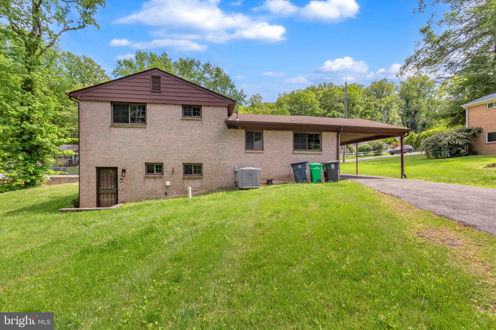 BURTON KNOLLS - Residential