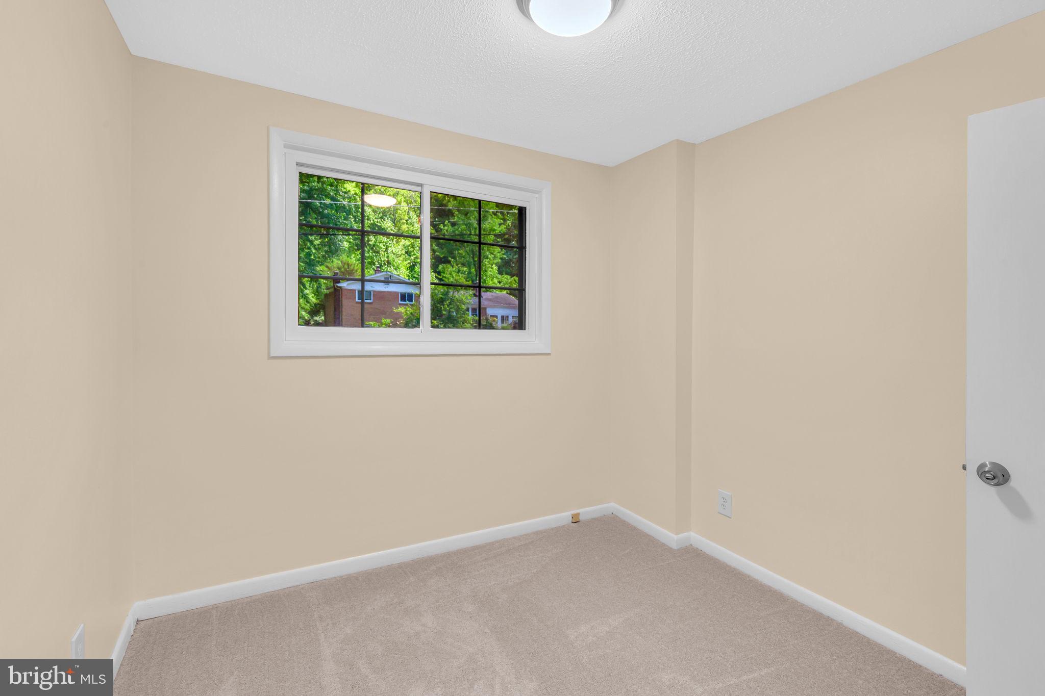 BURTON KNOLLS - Residential