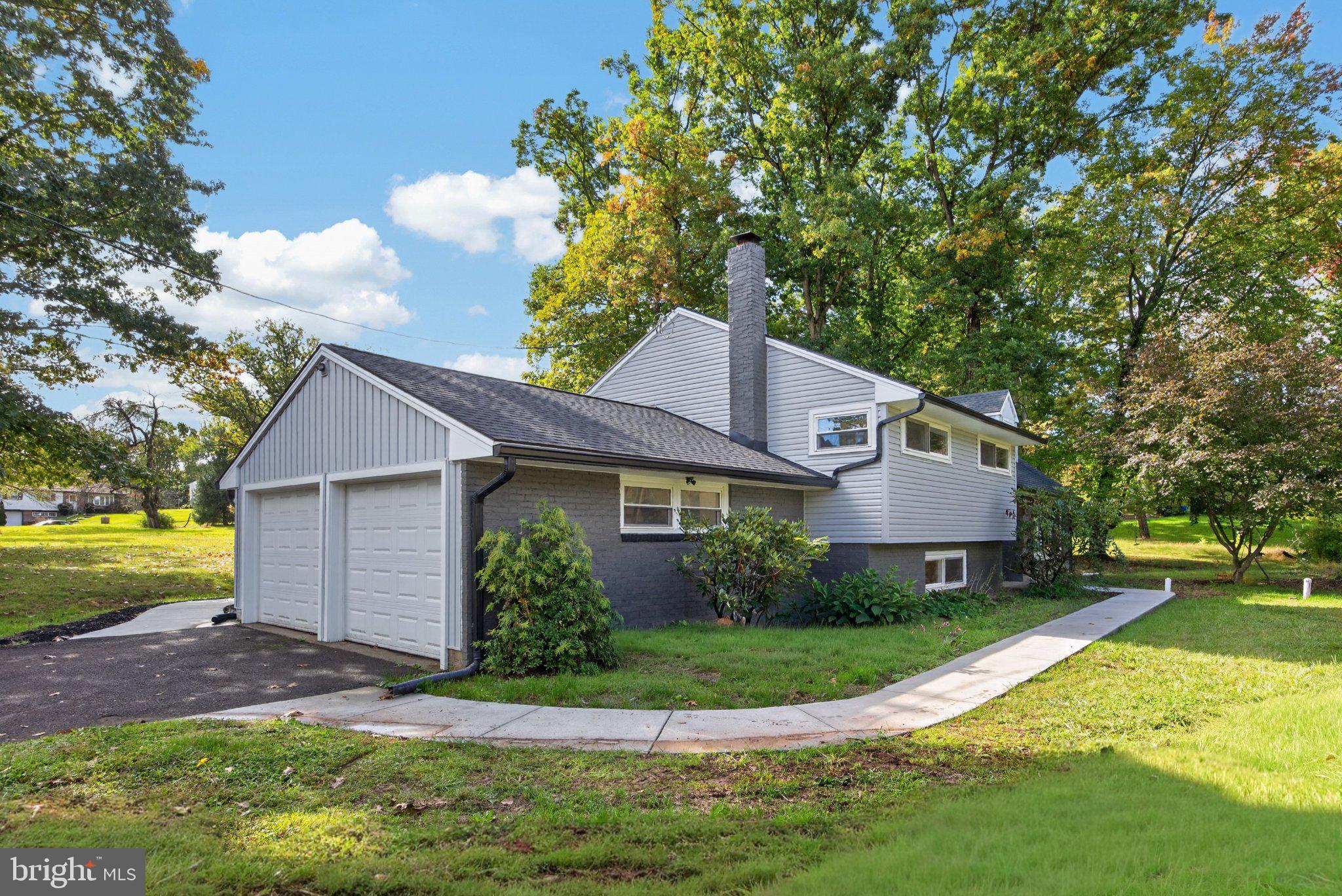 258 E MOYER ROAD