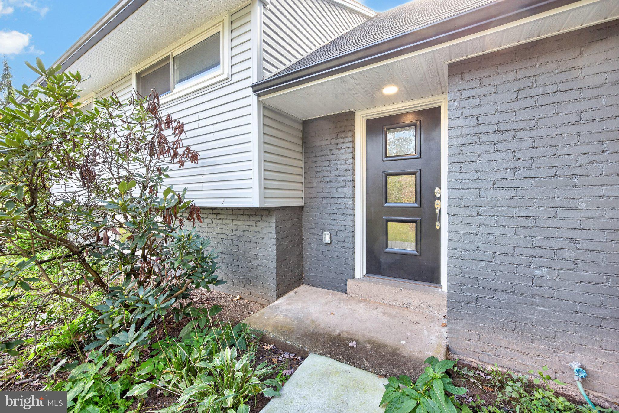 258 E MOYER ROAD