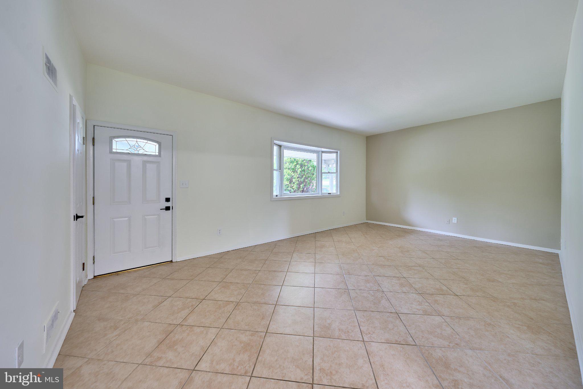 2924 GRACEFIELD ROAD