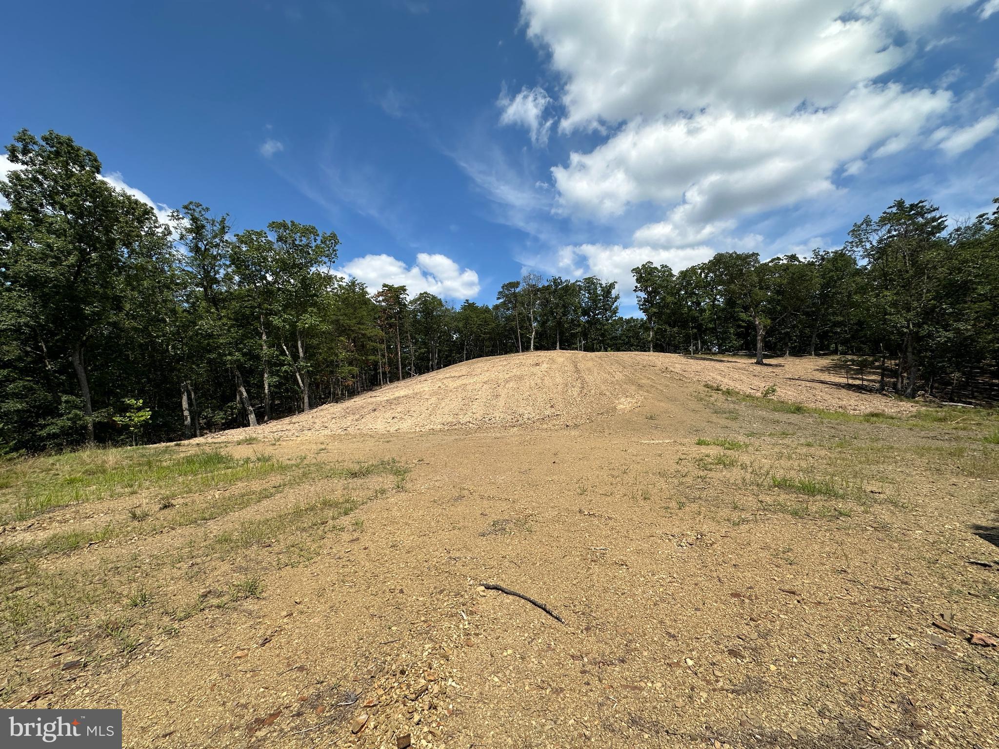 6.56 AC RESIDUE HAMILTON ESTATES