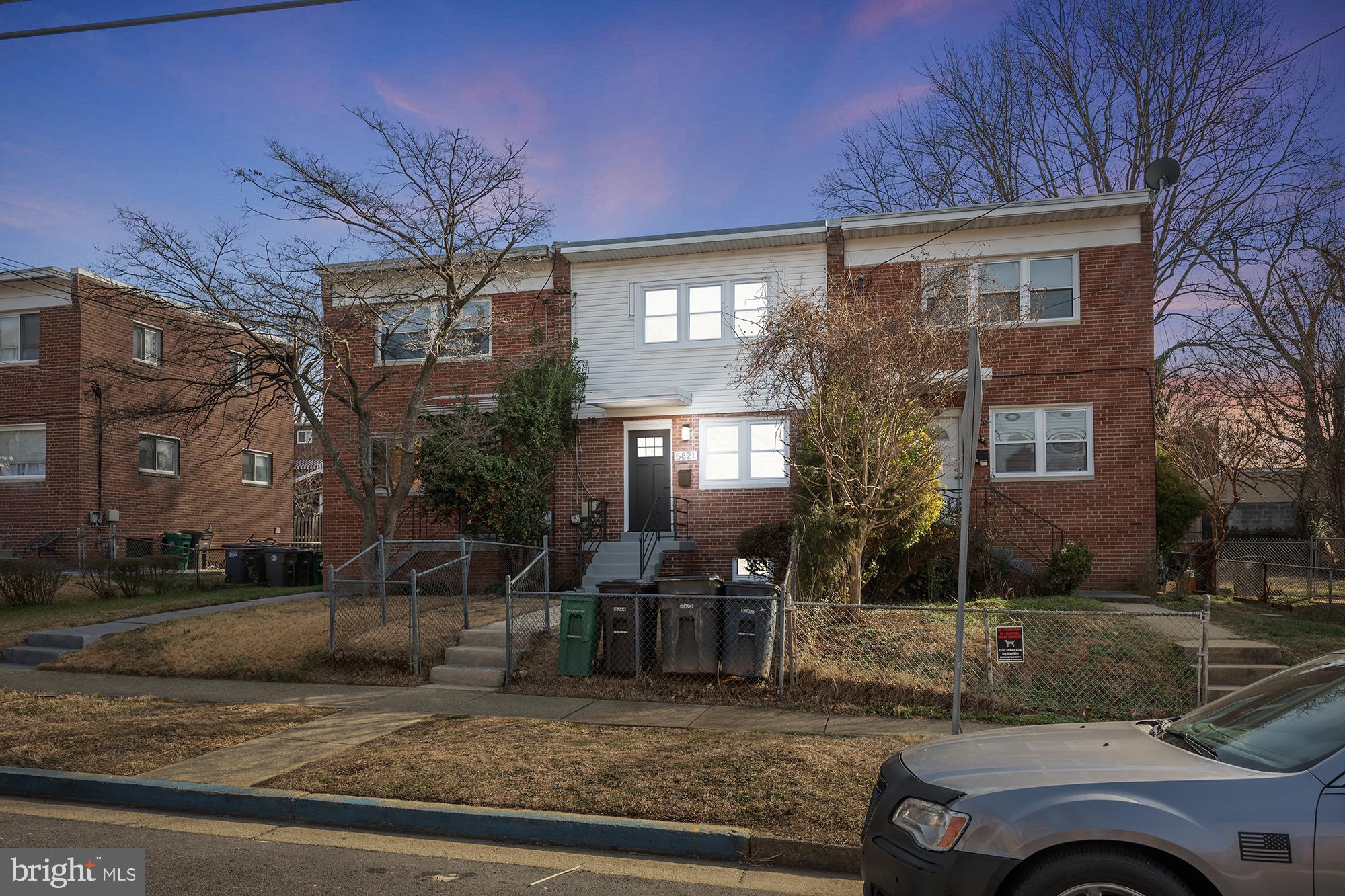 WOOD MANOR - Residential