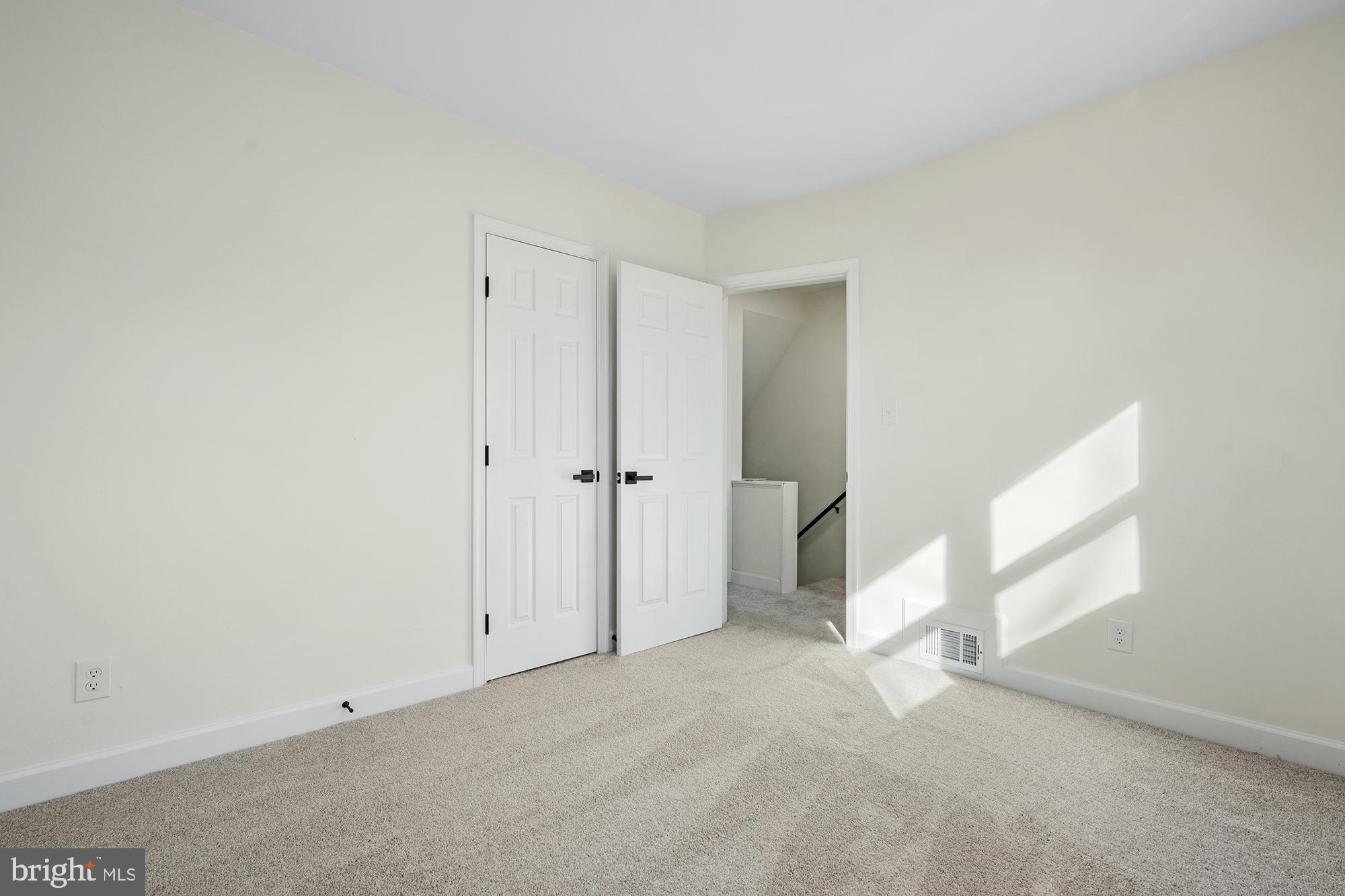 WOOD MANOR - Residential