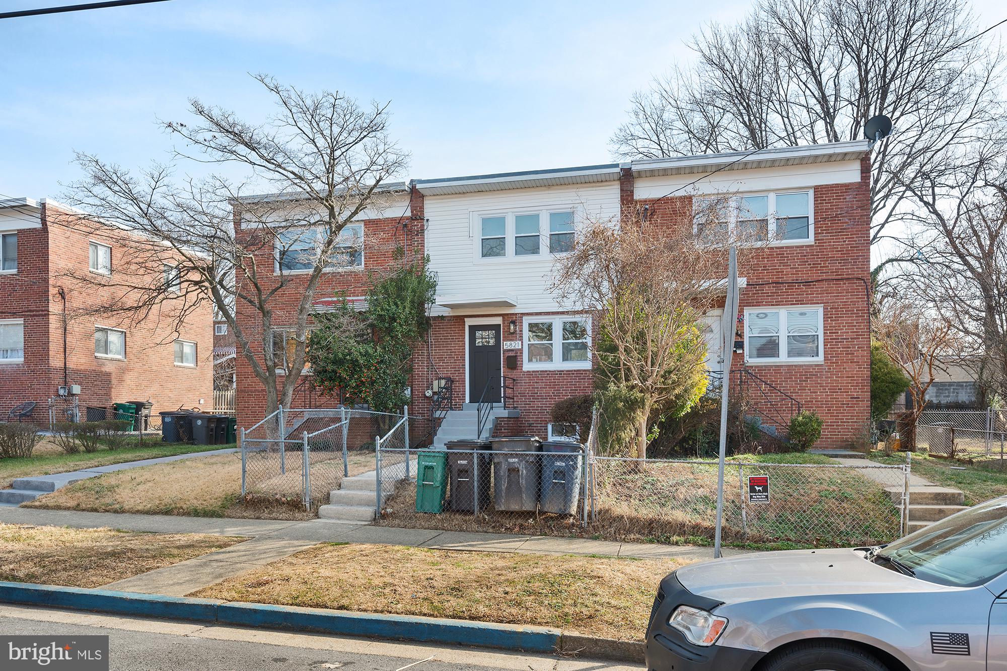 WOOD MANOR - Residential