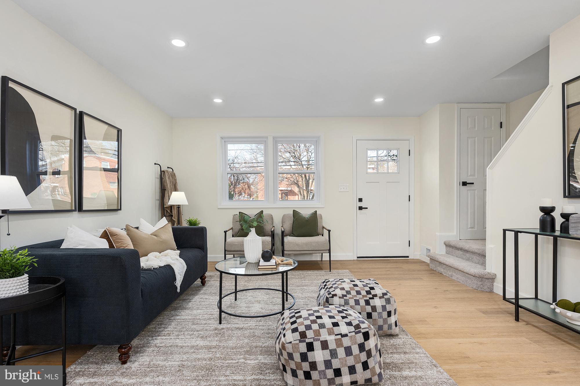 WOOD MANOR - Residential