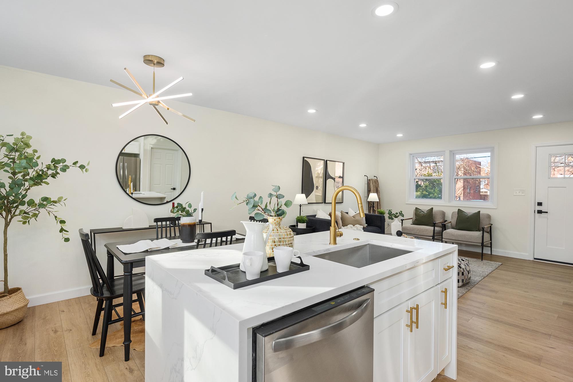 WOOD MANOR - Residential