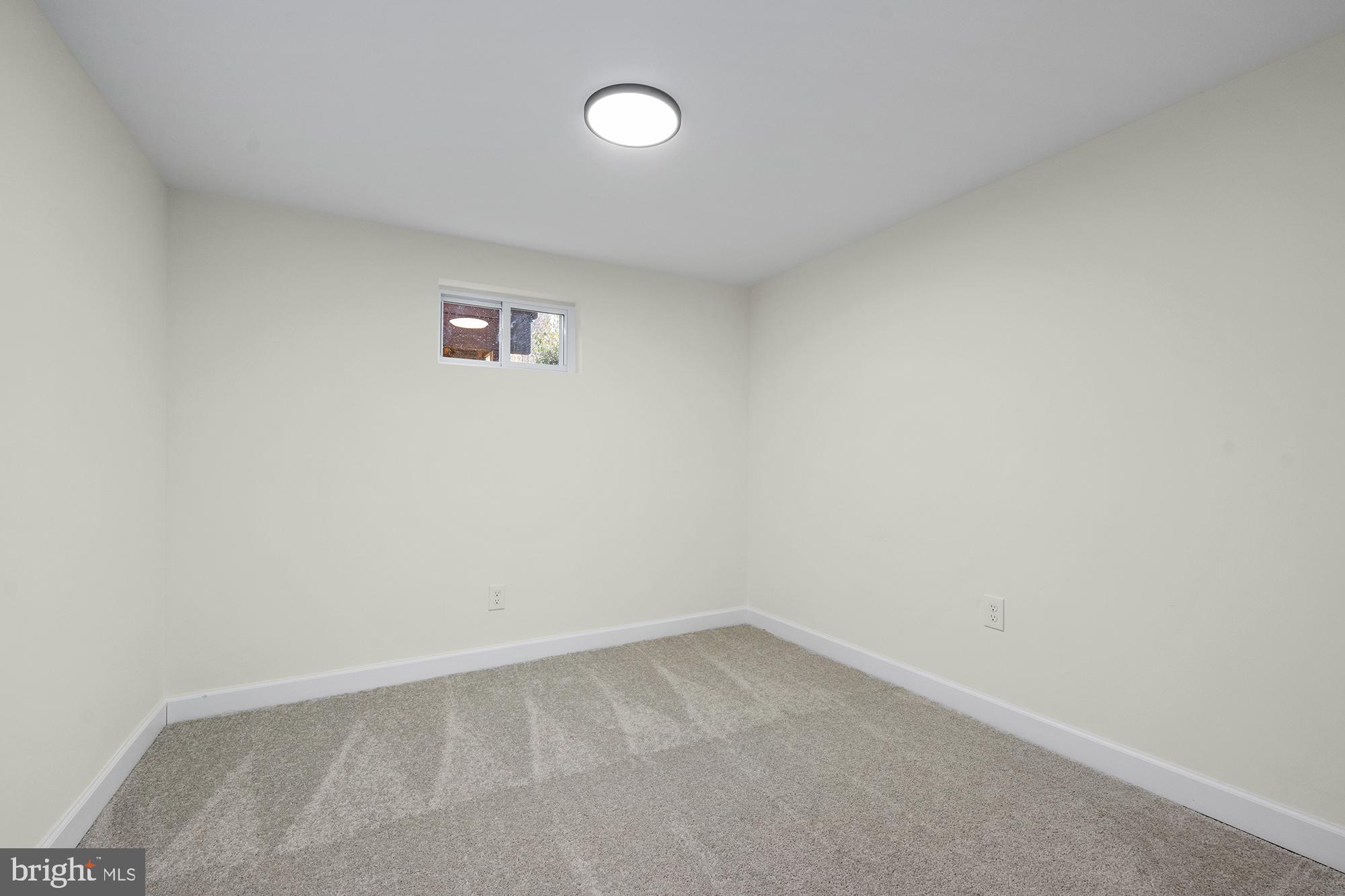 WOOD MANOR - Residential