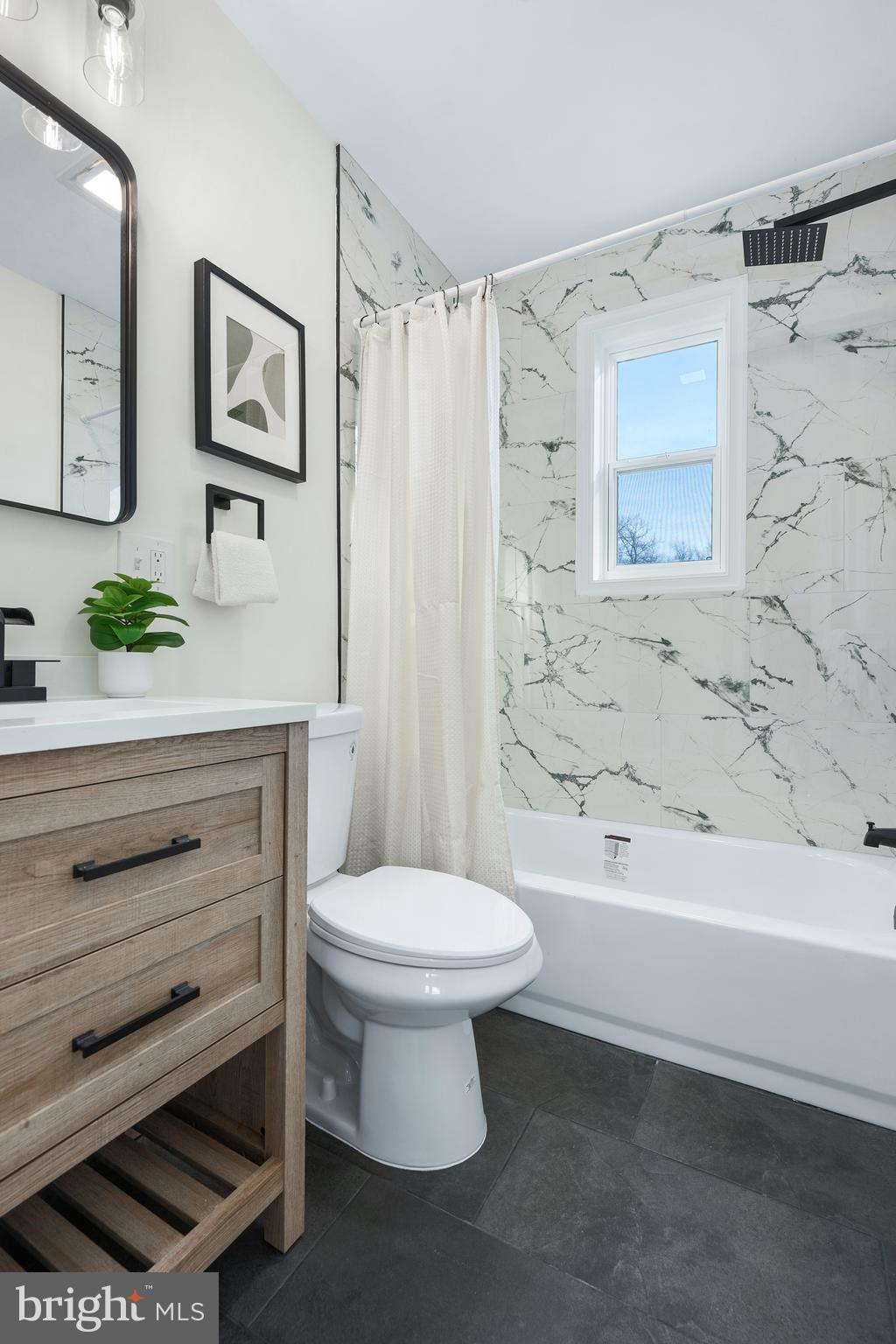 WOOD MANOR - Residential