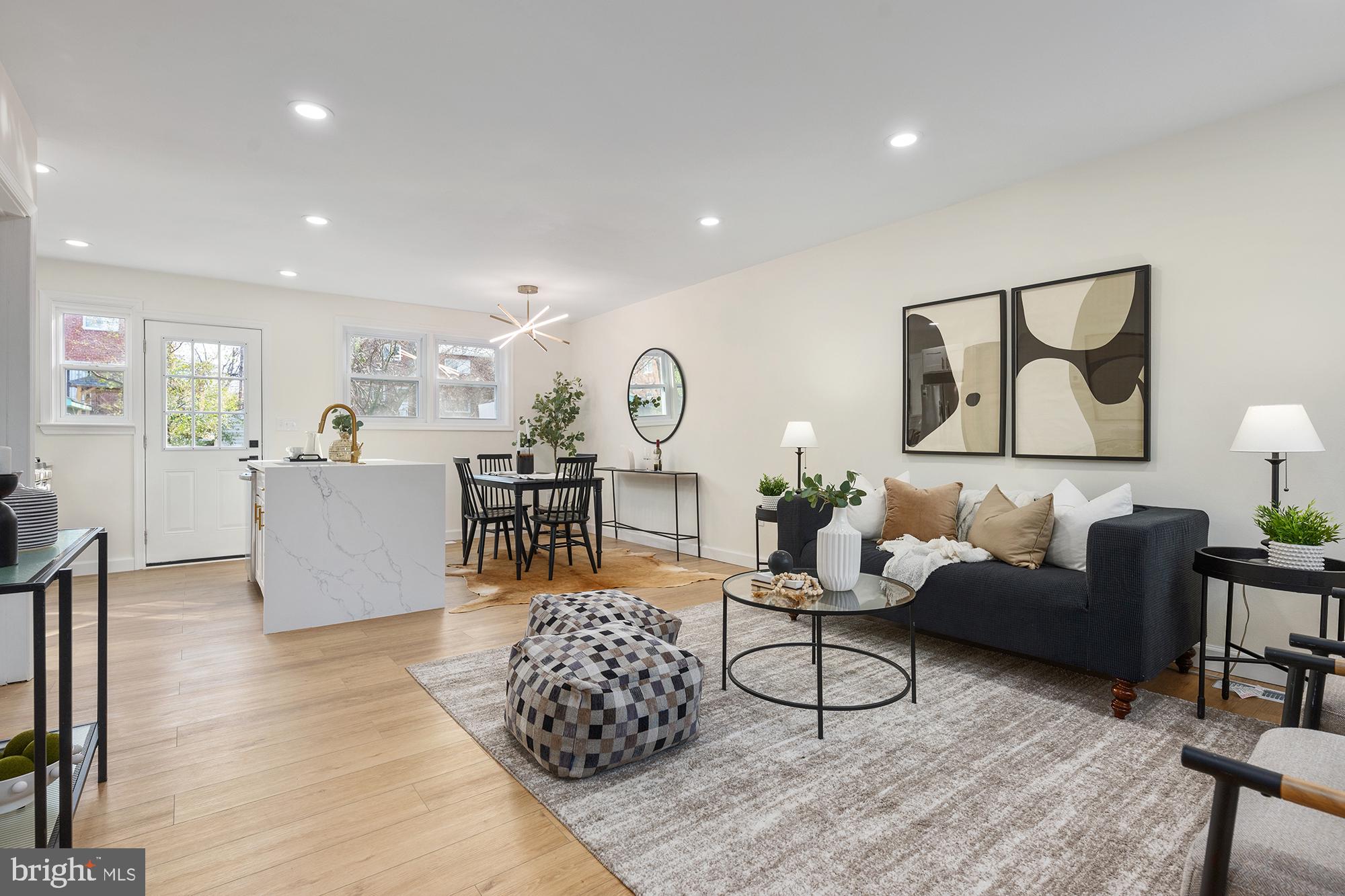 WOOD MANOR - Residential