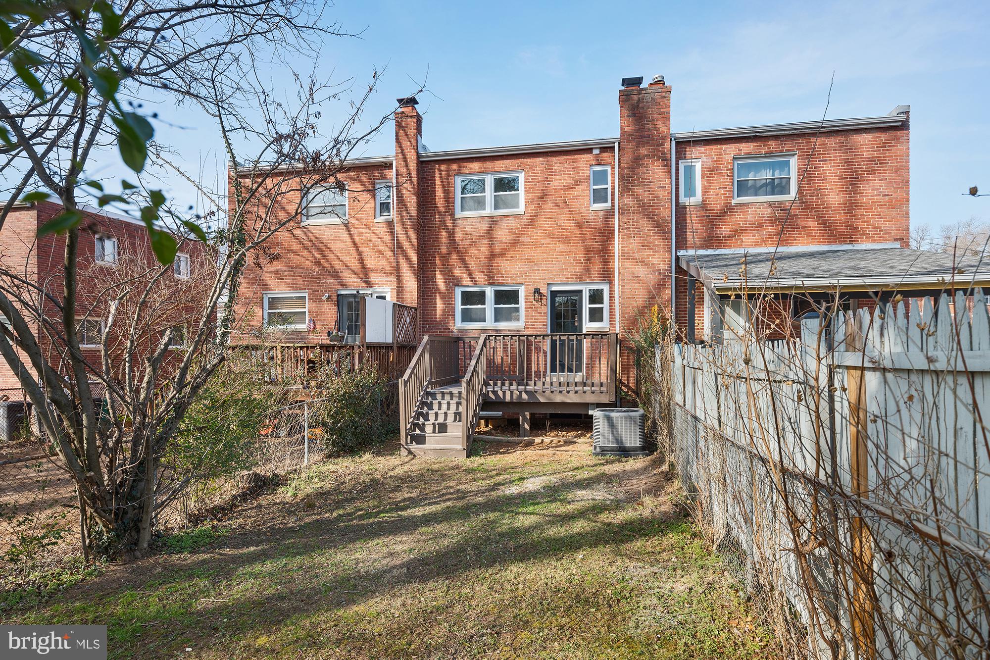 WOOD MANOR - Residential