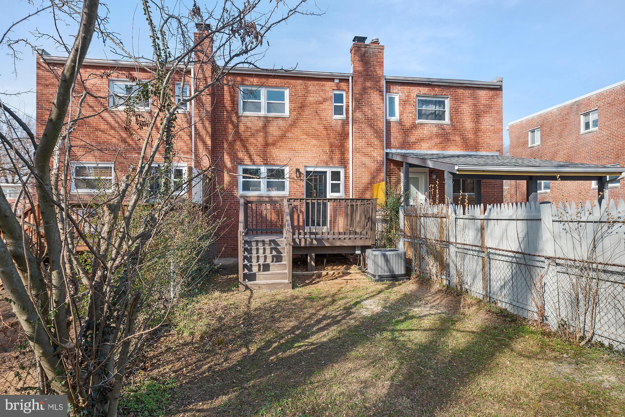 WOOD MANOR - Residential