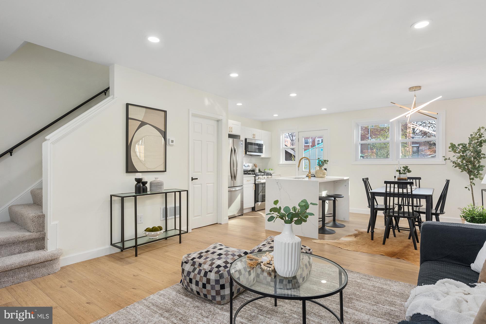 WOOD MANOR - Residential