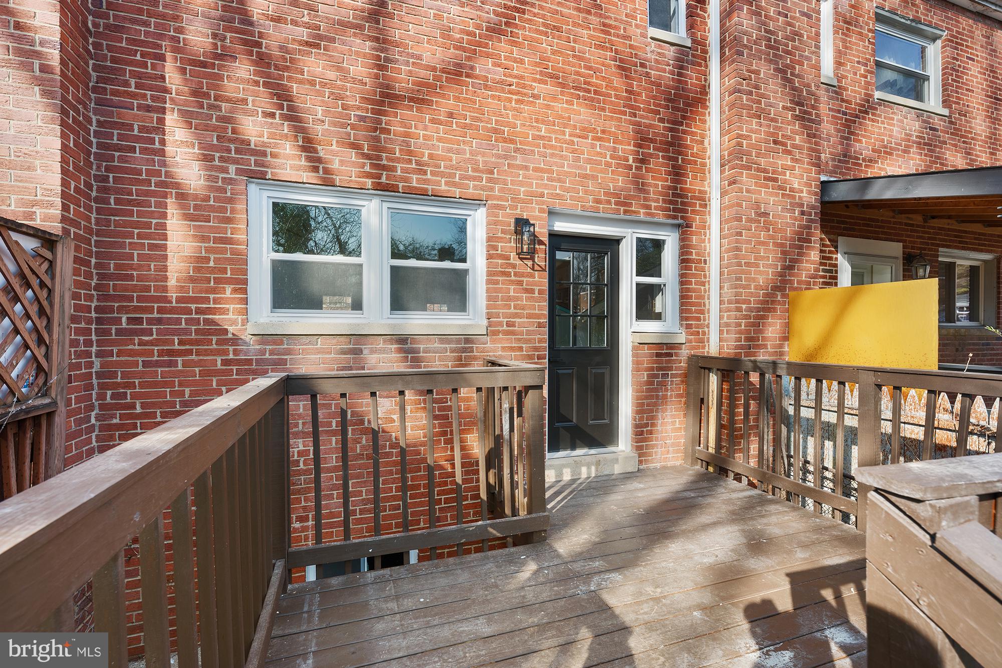 WOOD MANOR - Residential