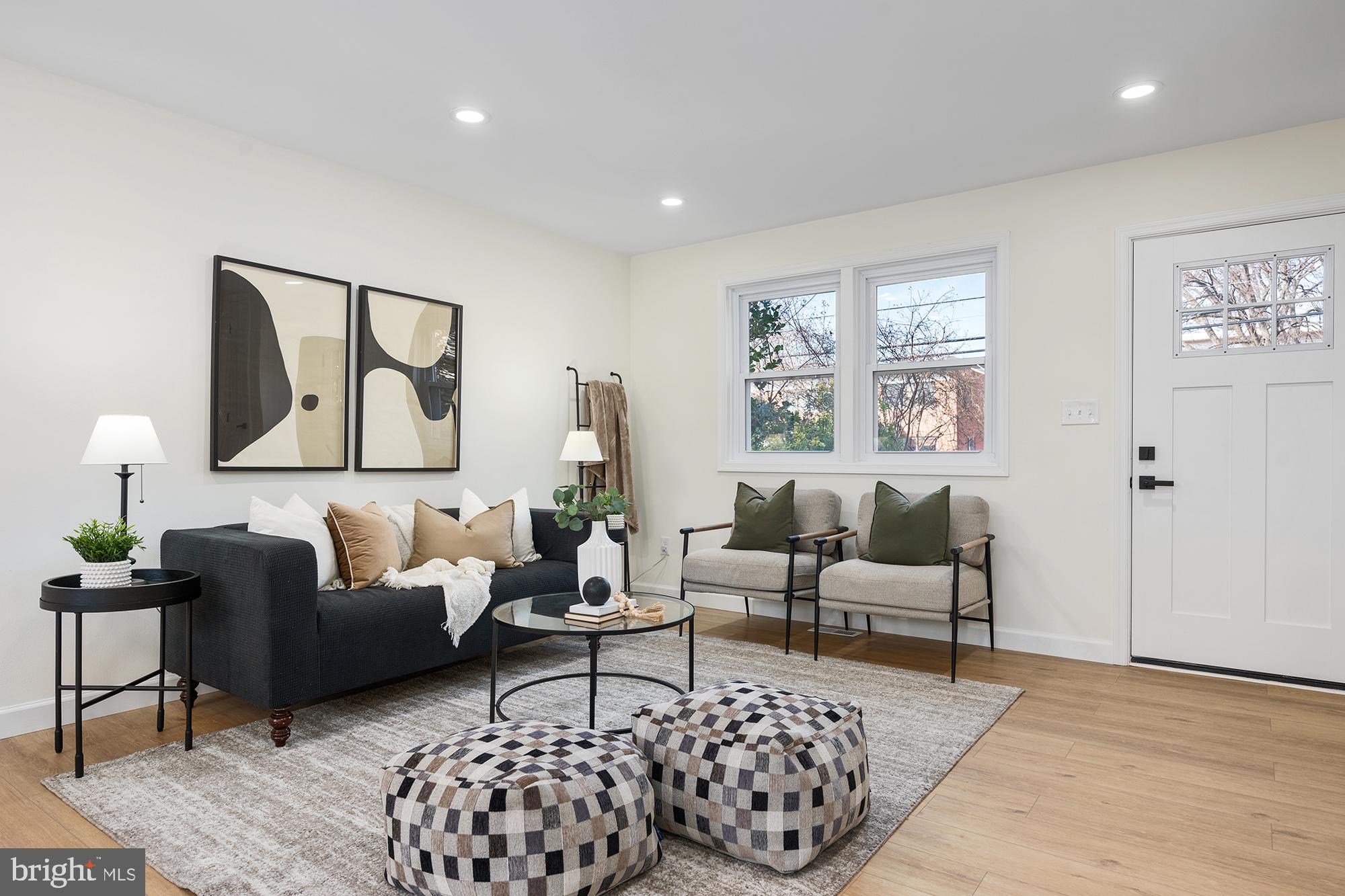 WOOD MANOR - Residential