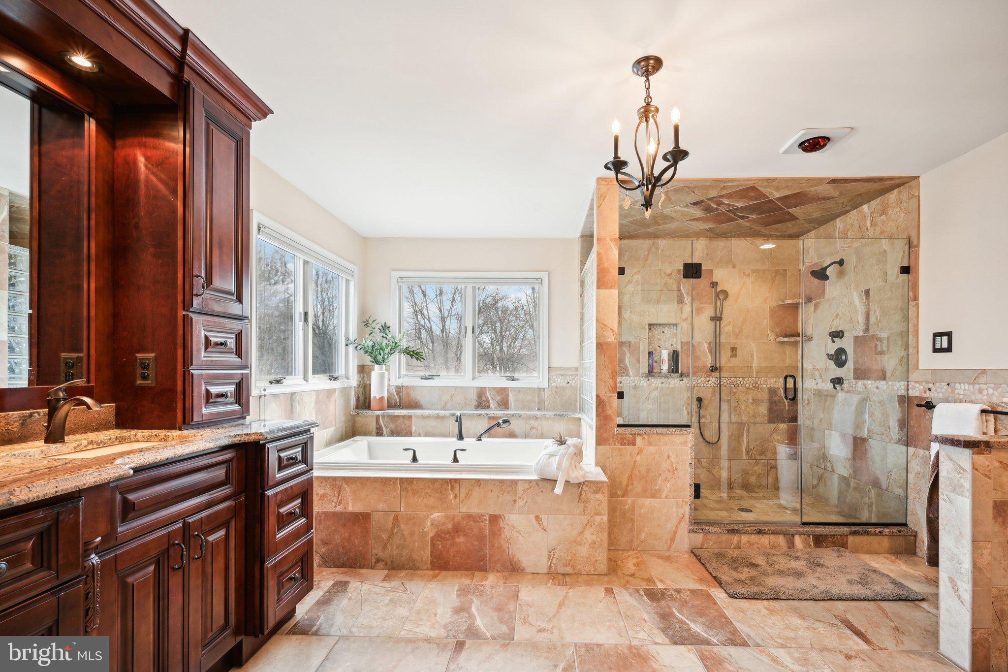 DOYLESTOWN KNOLL - Residential