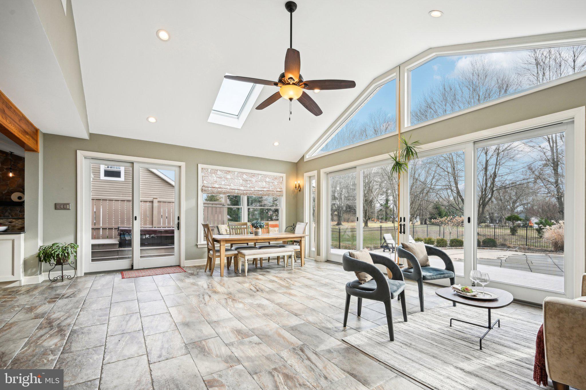 DOYLESTOWN KNOLL - Residential