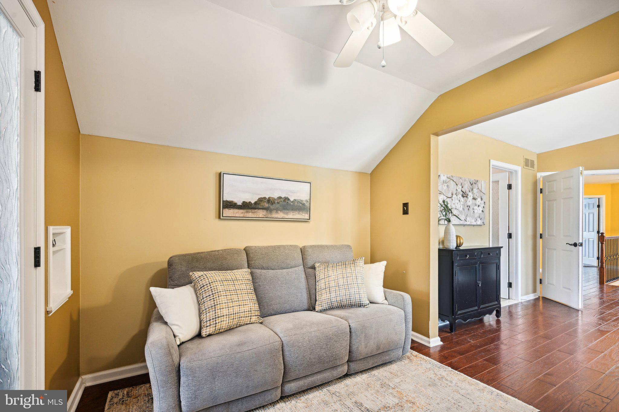 DOYLESTOWN KNOLL - Residential