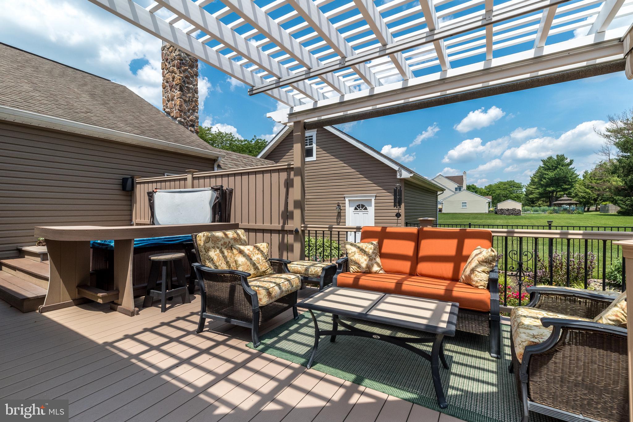 DOYLESTOWN KNOLL - Residential