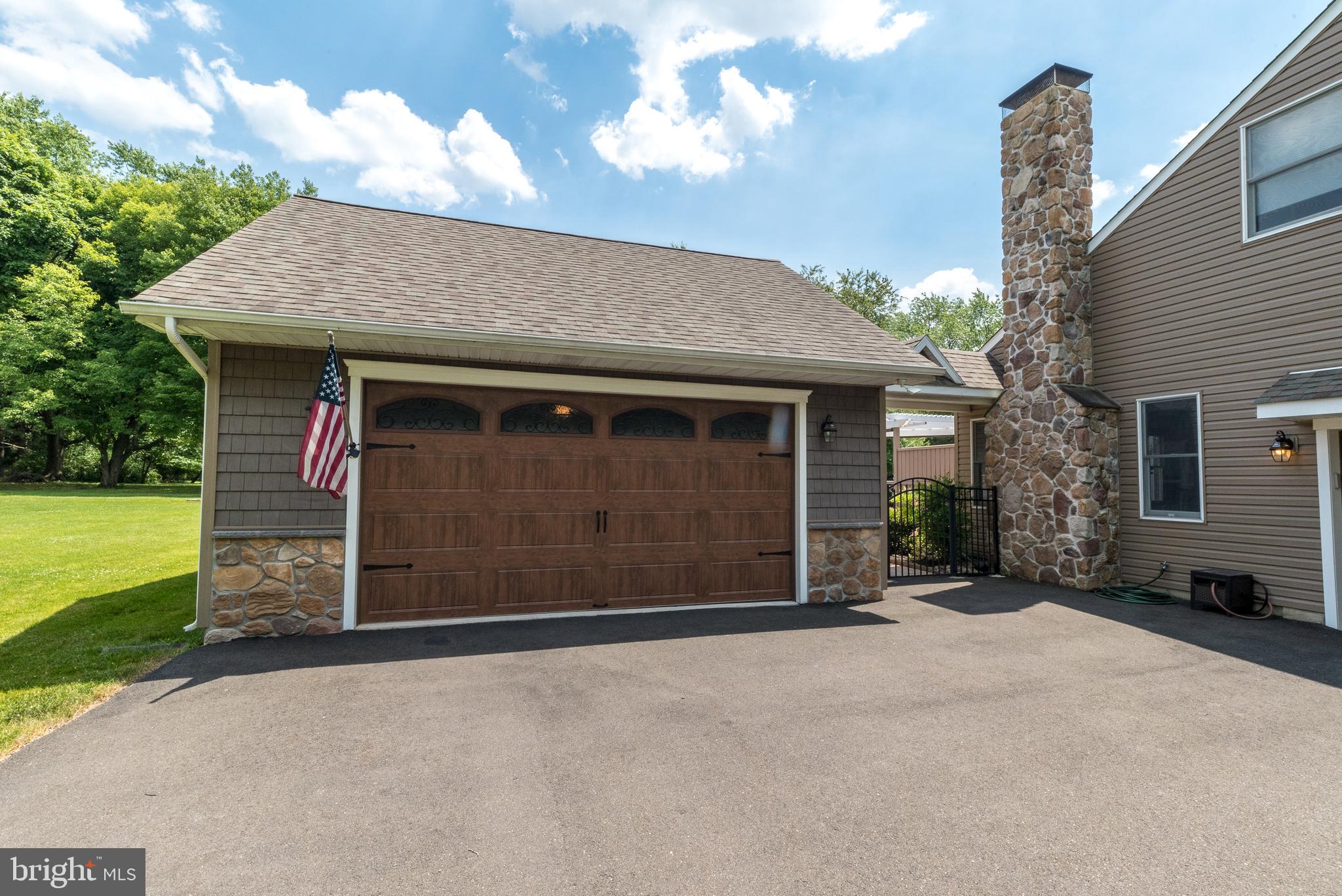 DOYLESTOWN KNOLL - Residential