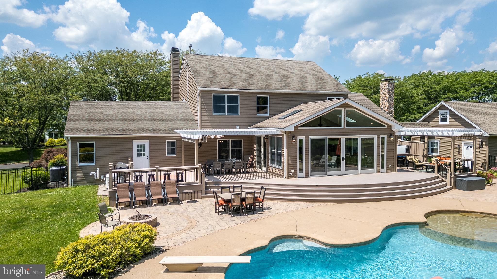 DOYLESTOWN KNOLL - Residential