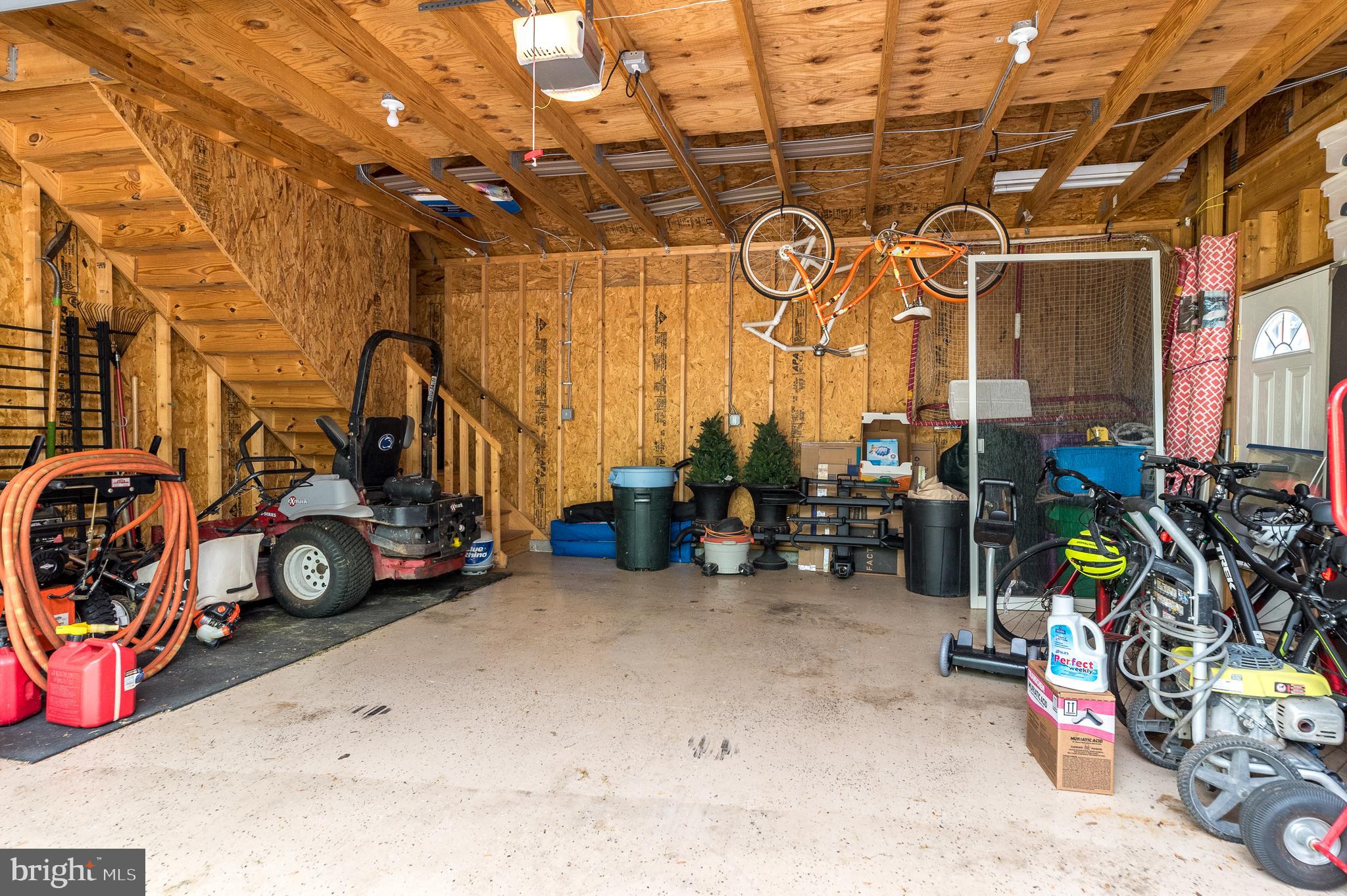 DOYLESTOWN KNOLL - Residential