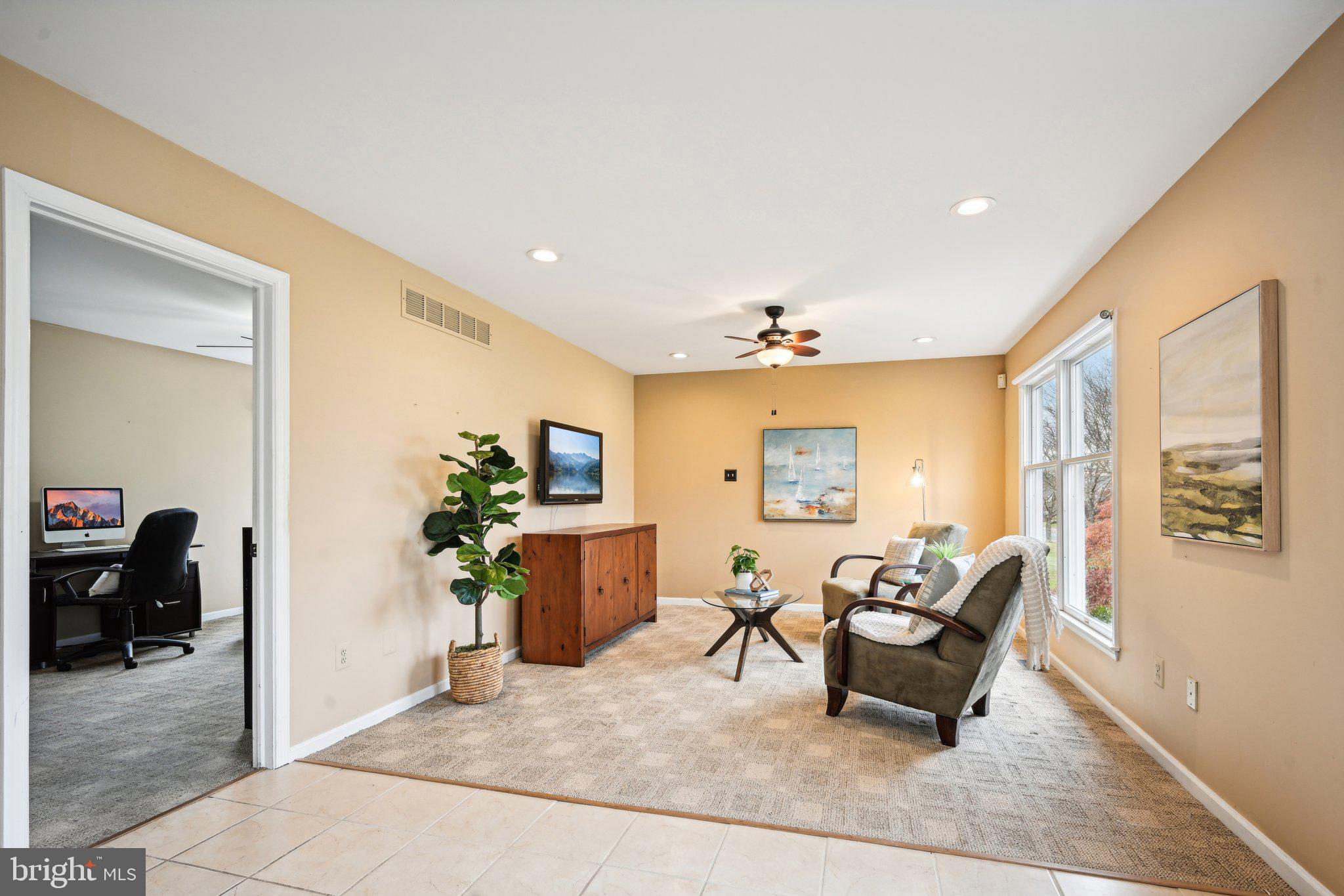 DOYLESTOWN KNOLL - Residential