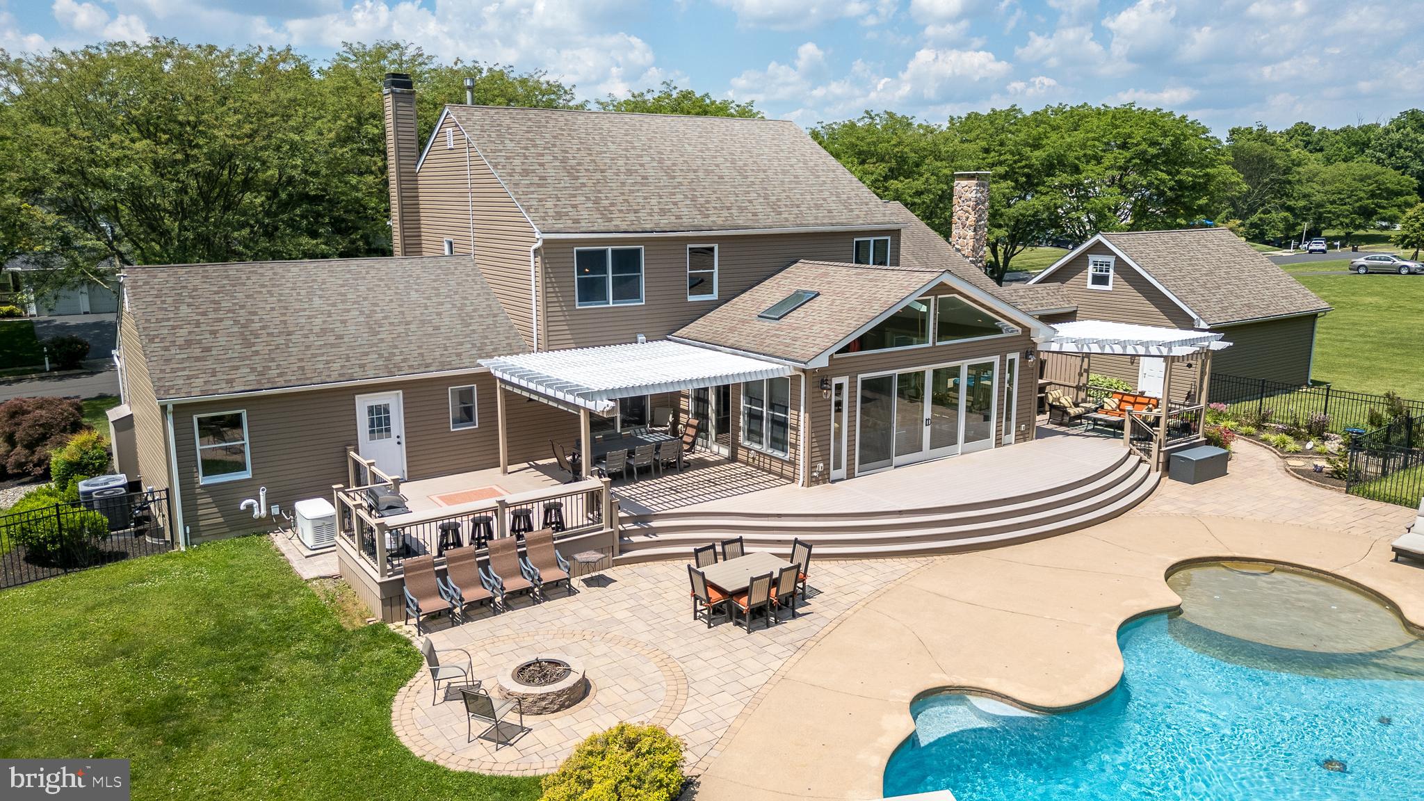 DOYLESTOWN KNOLL - Residential