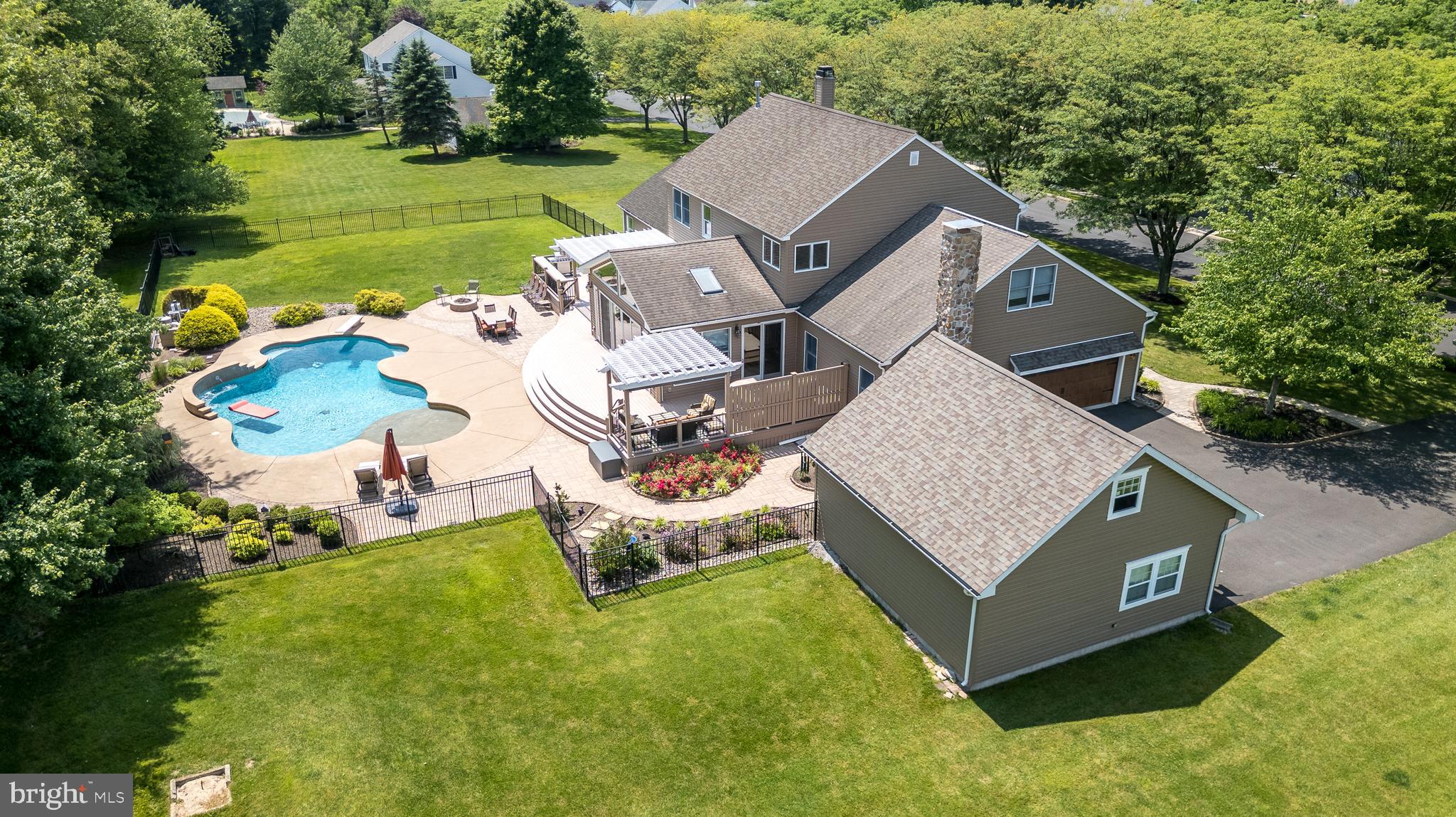 DOYLESTOWN KNOLL - Residential