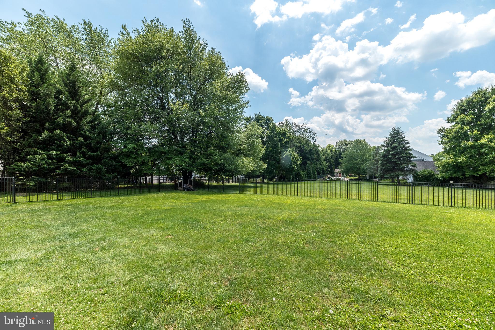 DOYLESTOWN KNOLL - Residential