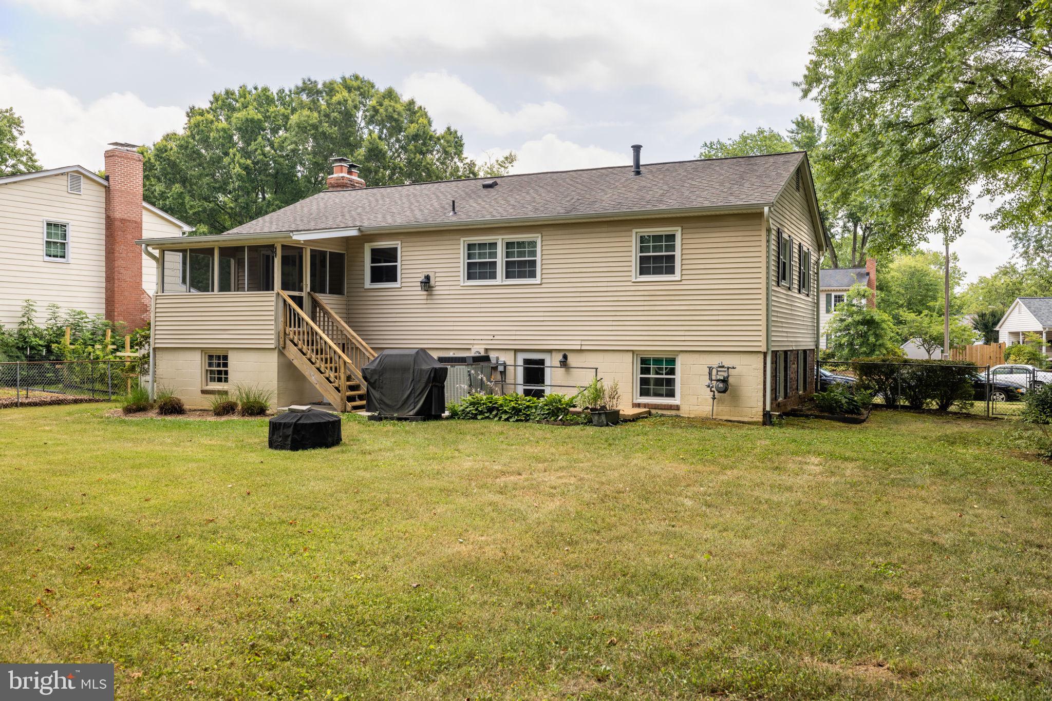 HAYFIELD FARM - Residential Lease