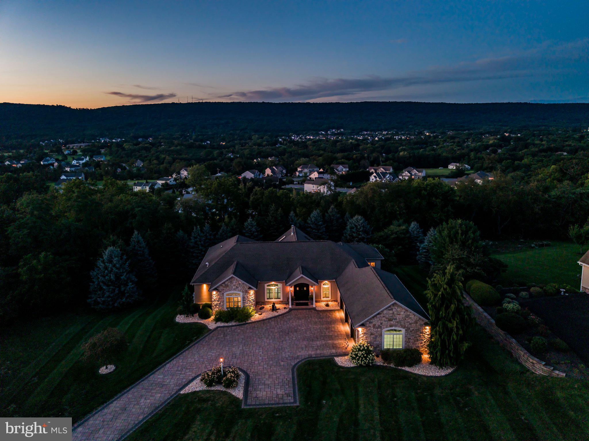 6208 LOOKOUT DRIVE