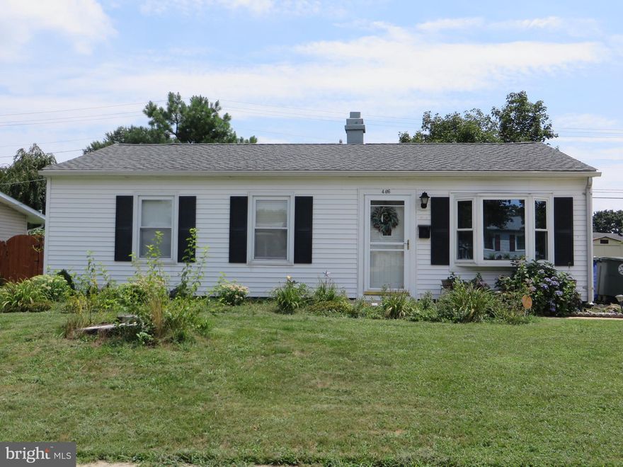 Move In Ready Rancher waiting for it's new Owners. This Cozy home will AMAZE you with the extended large kitchen area to host all your Family gatherings. Close to everything makes this desirable location a great find. Come see for yourself all this home has to offer.