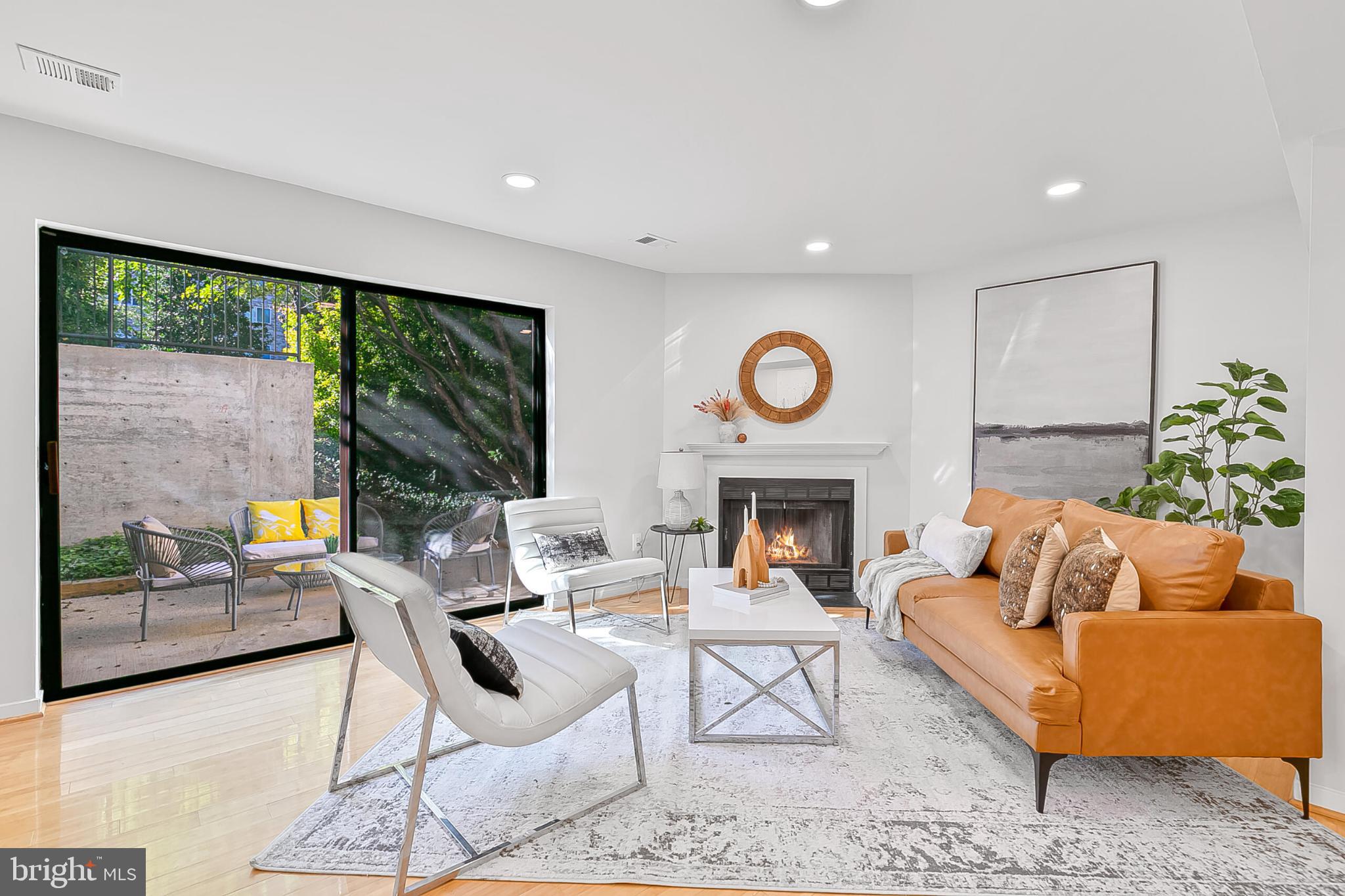 CITY COMMONS - Residential