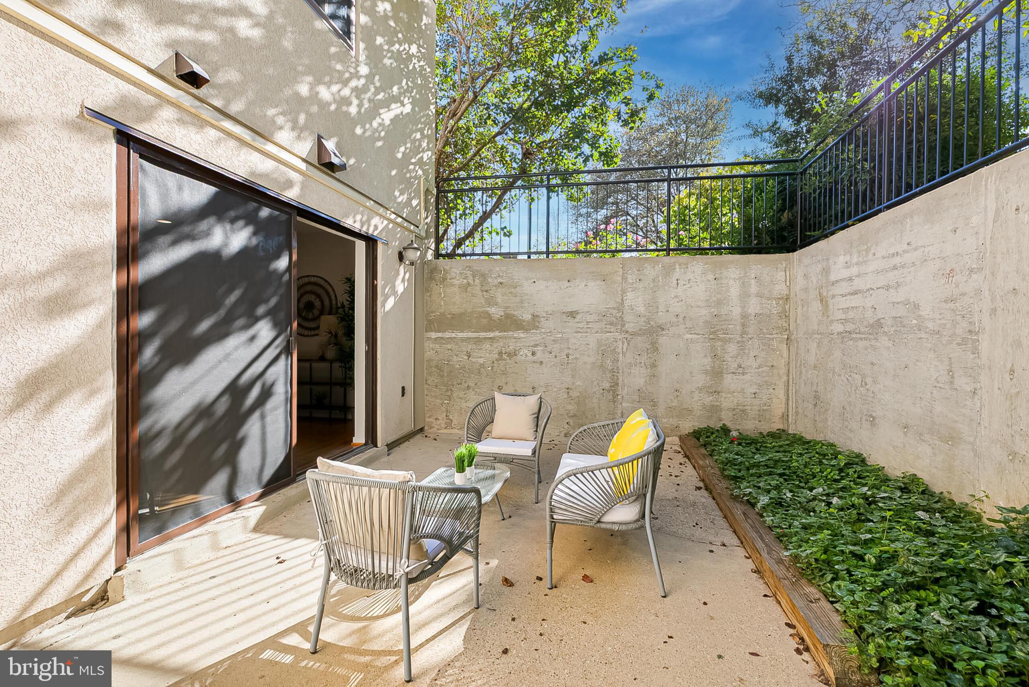 CITY COMMONS - Residential