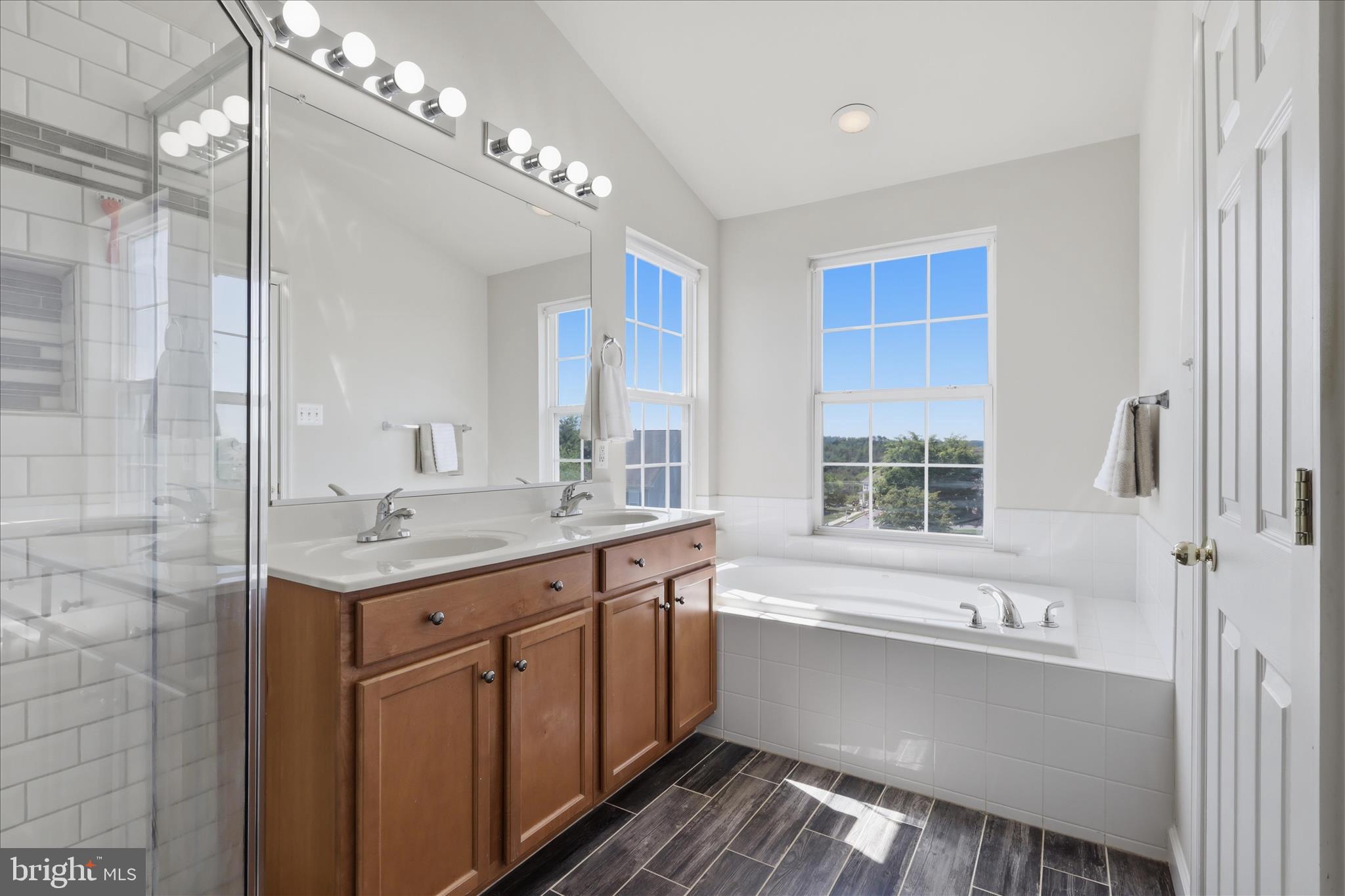 BRINKLEY MANOR - Residential
