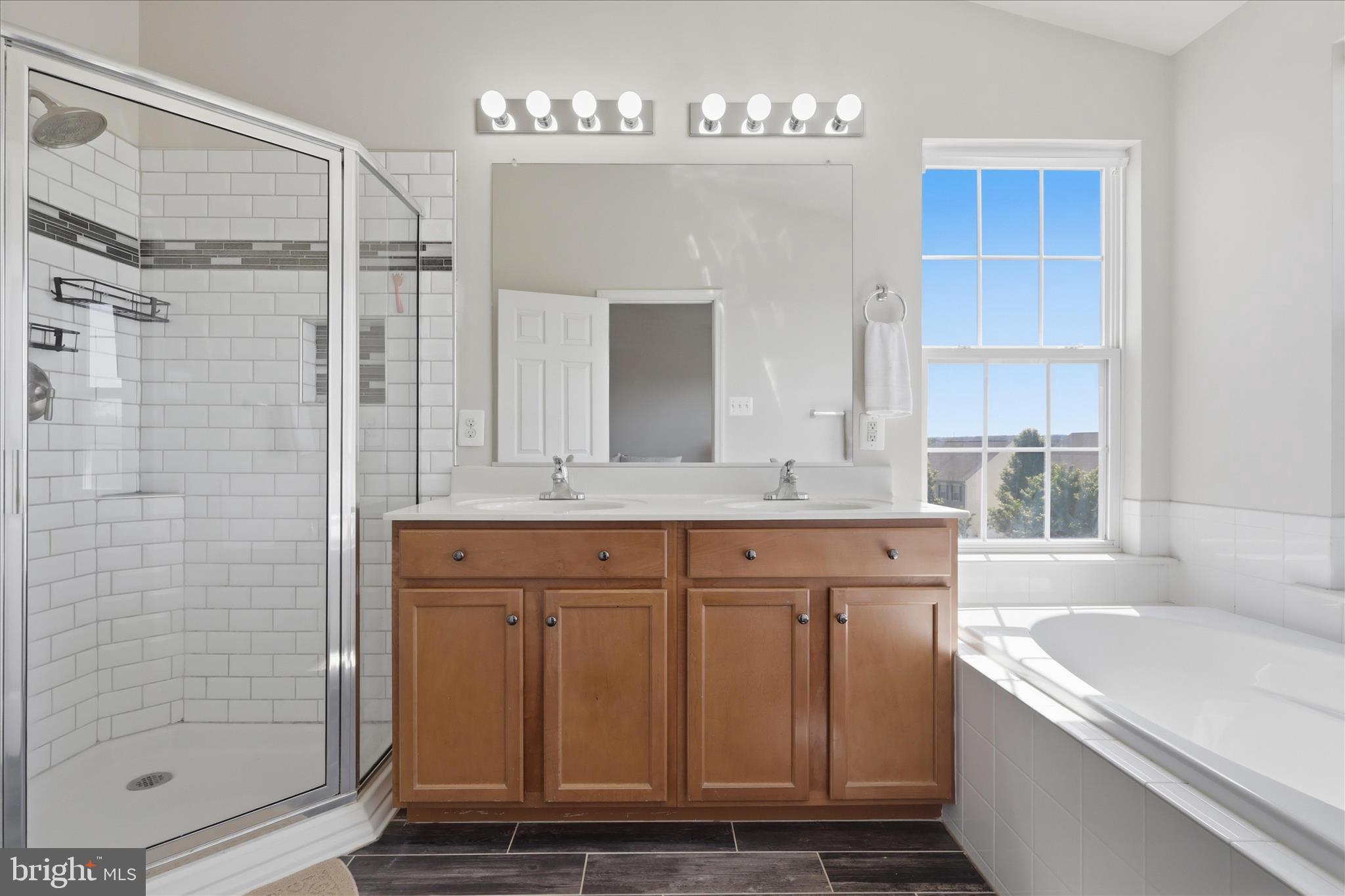 BRINKLEY MANOR - Residential