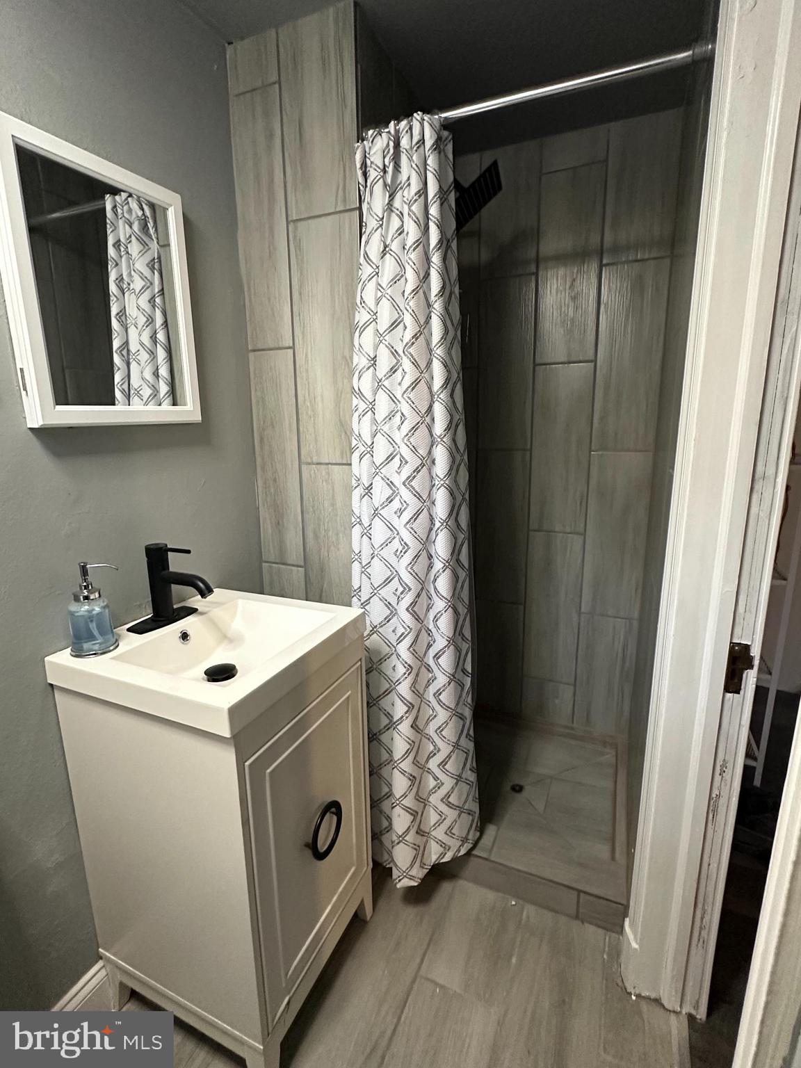 EDNOR GARDENS - LAKESIDE - Residential
