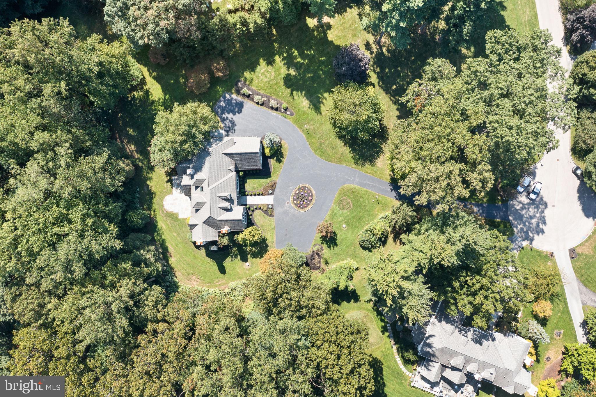 KNIGHTSBRIDGE - Residential