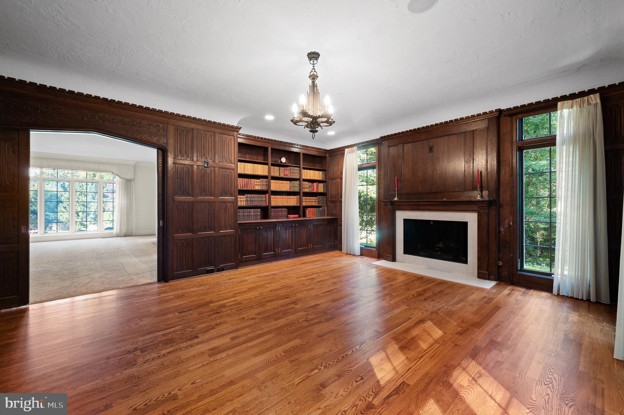 KNIGHTSBRIDGE - Residential