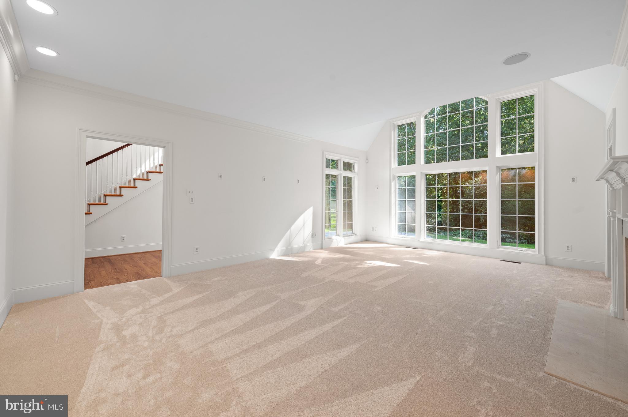 KNIGHTSBRIDGE - Residential