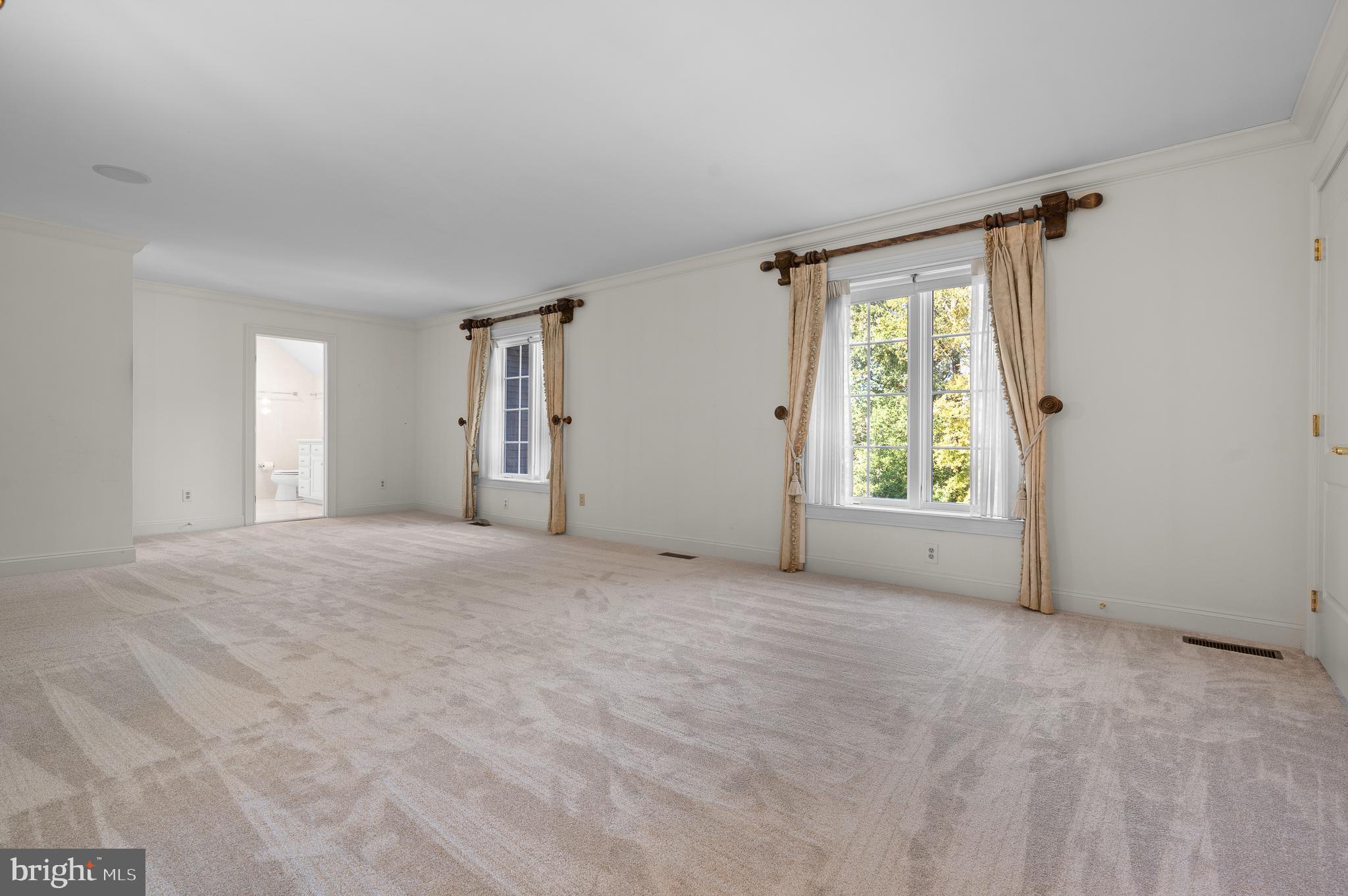 KNIGHTSBRIDGE - Residential