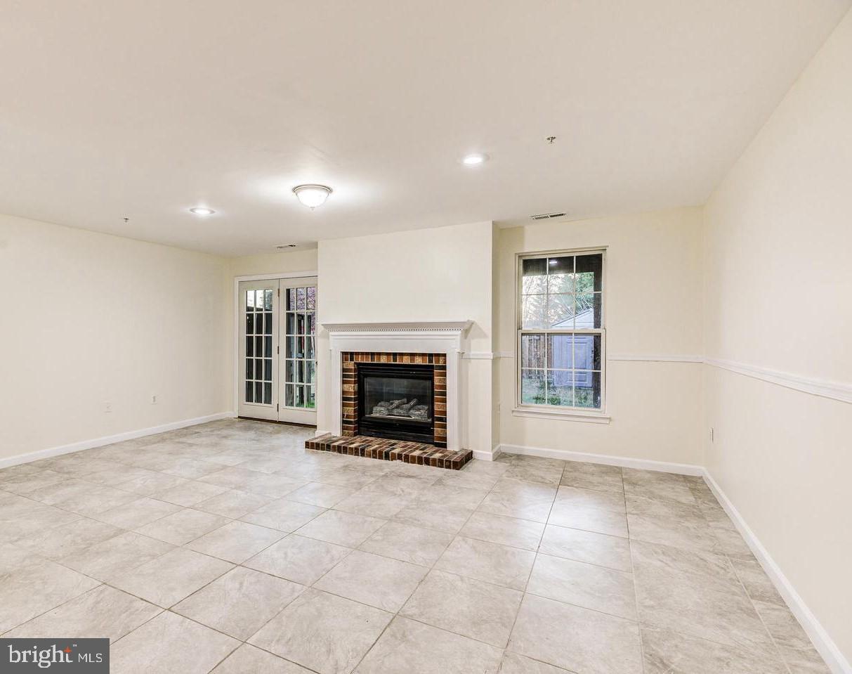 FAIRBROOK - Residential Lease