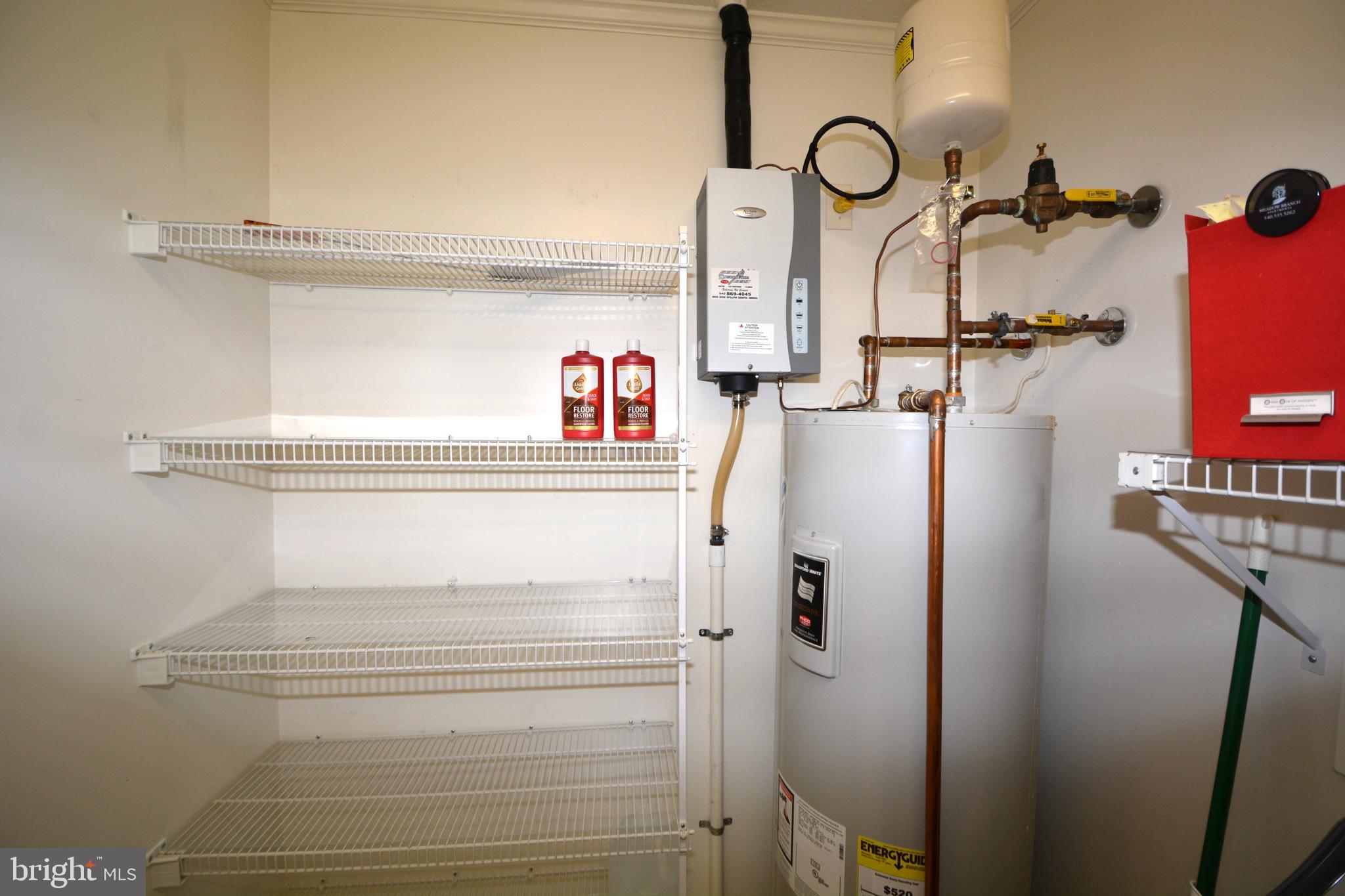 WILLOW LAWN COTTAGES - Residential