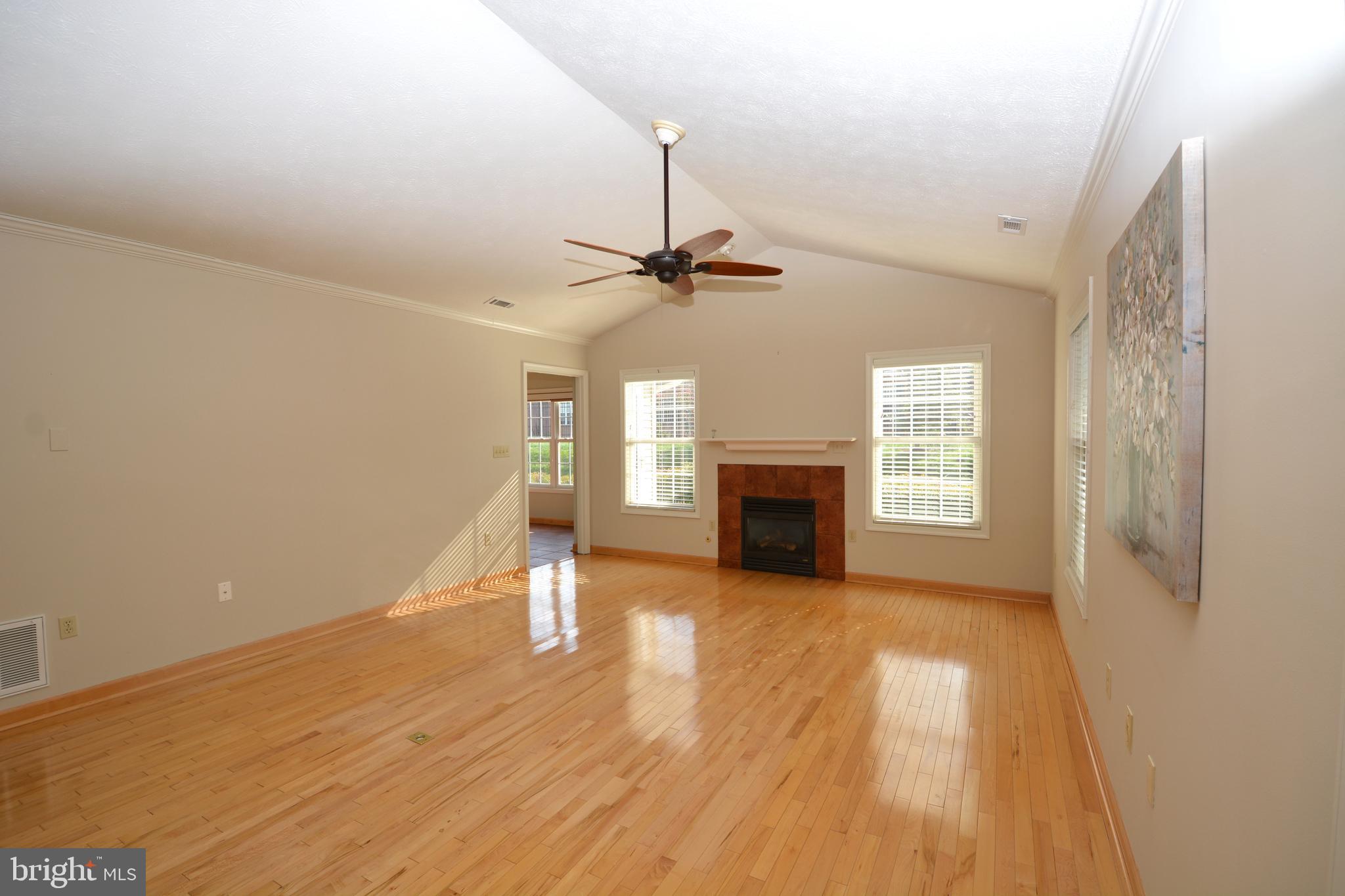 WILLOW LAWN COTTAGES - Residential