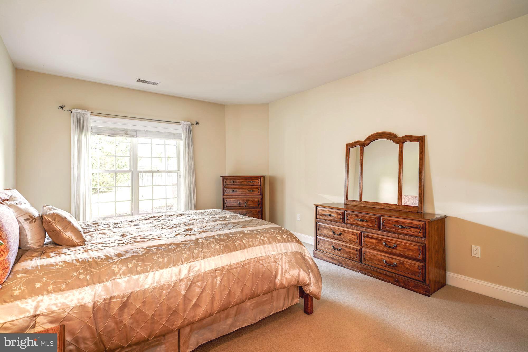 SENECA HIGHLANDS - Residential