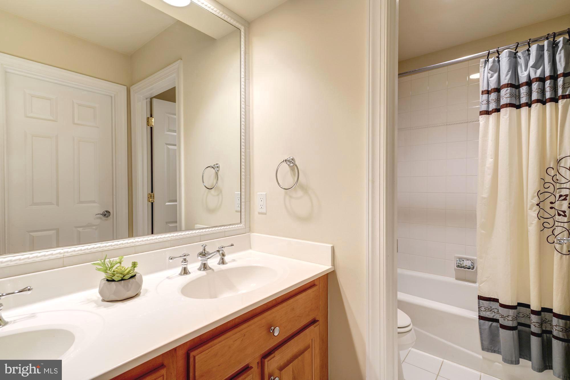 SENECA HIGHLANDS - Residential