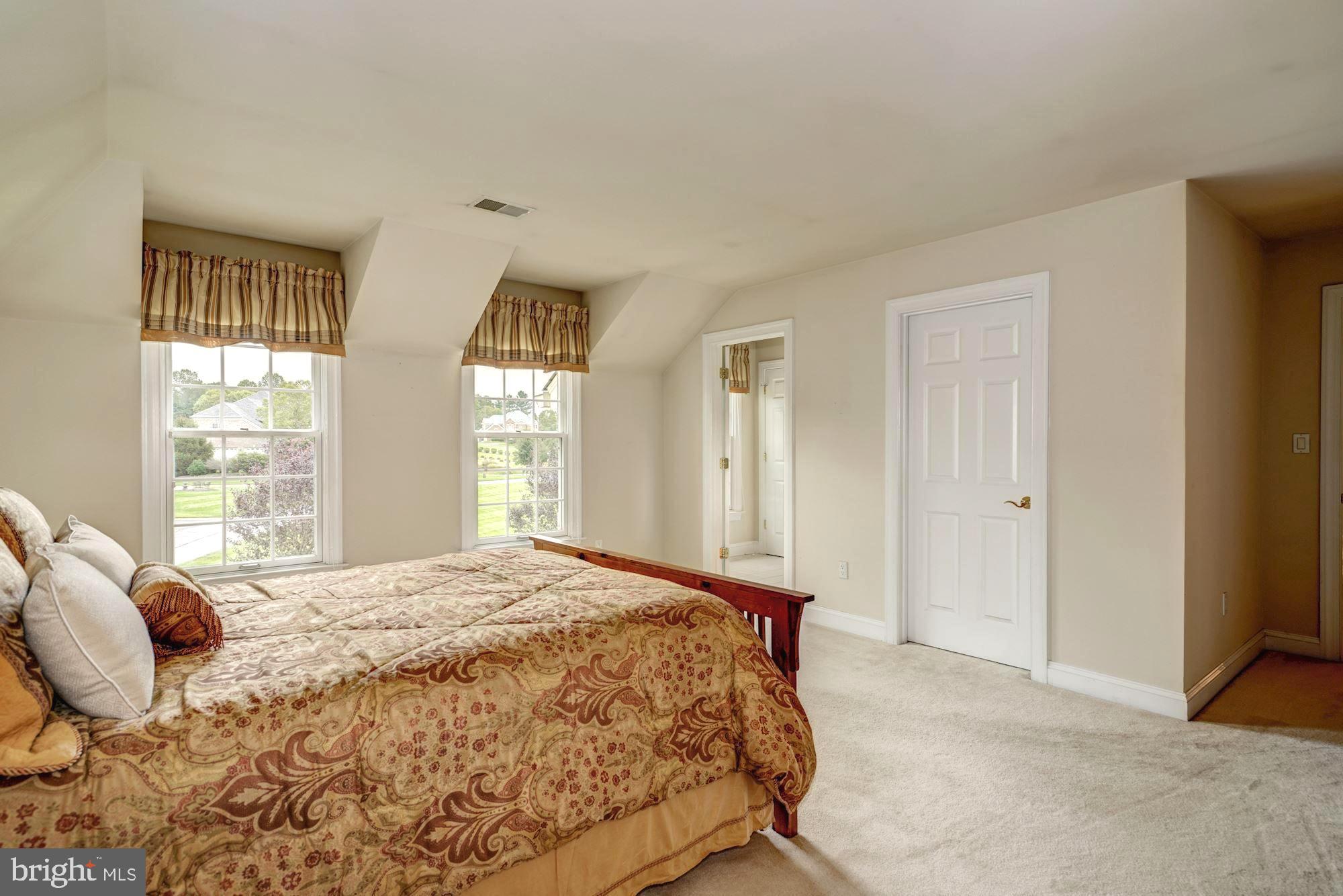 SENECA HIGHLANDS - Residential