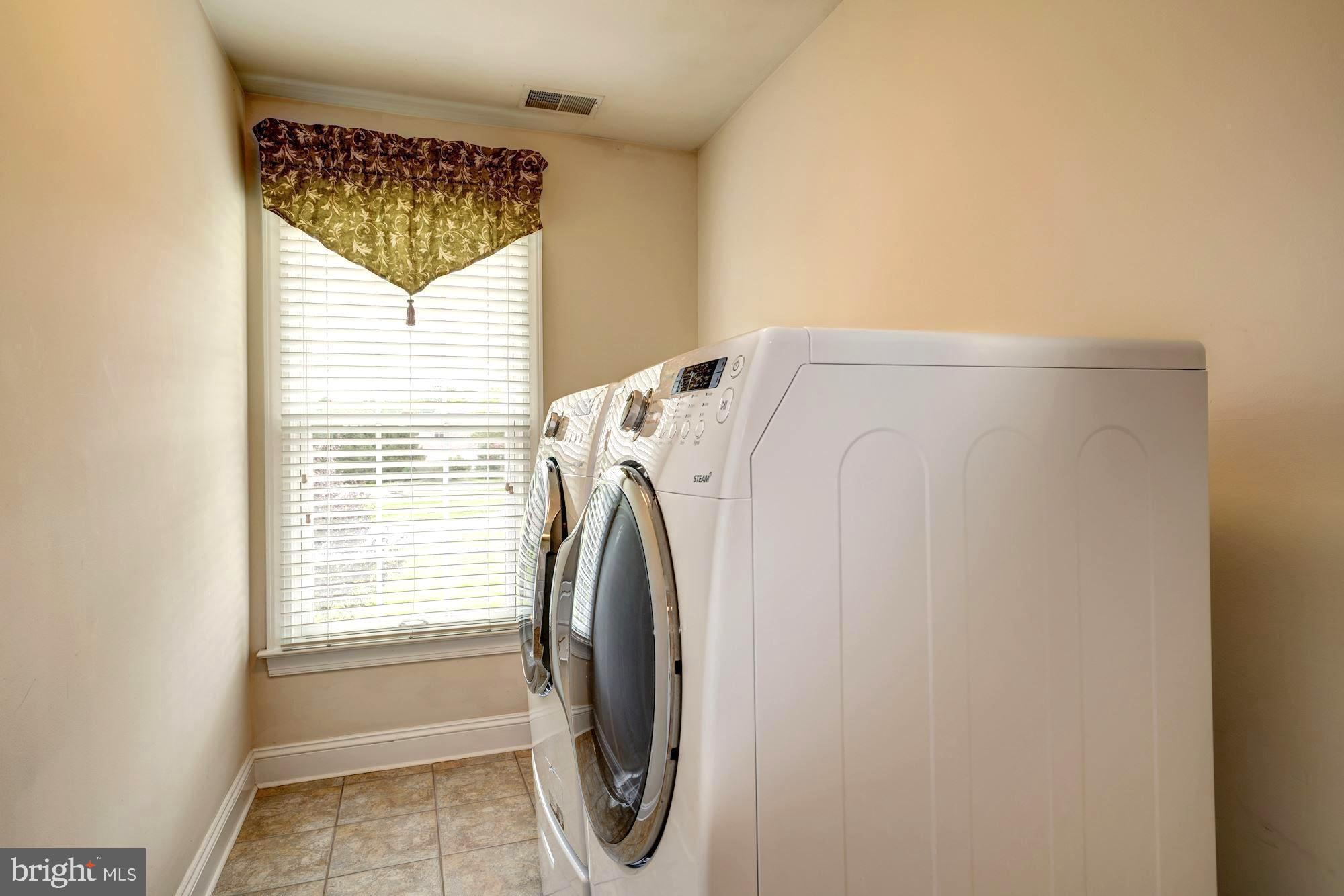 SENECA HIGHLANDS - Residential