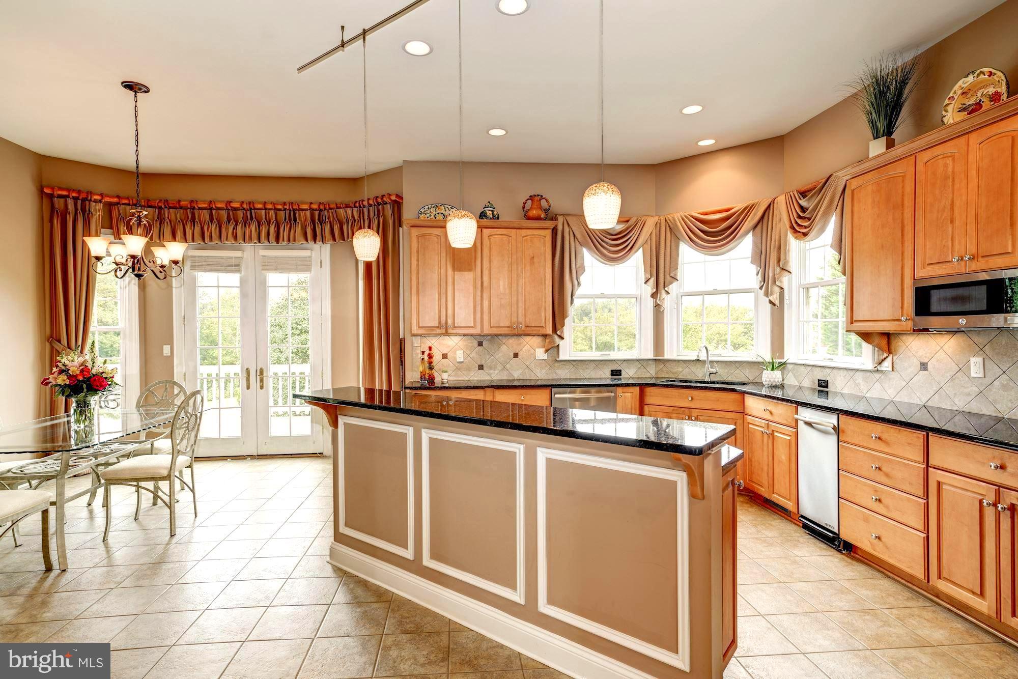 SENECA HIGHLANDS - Residential